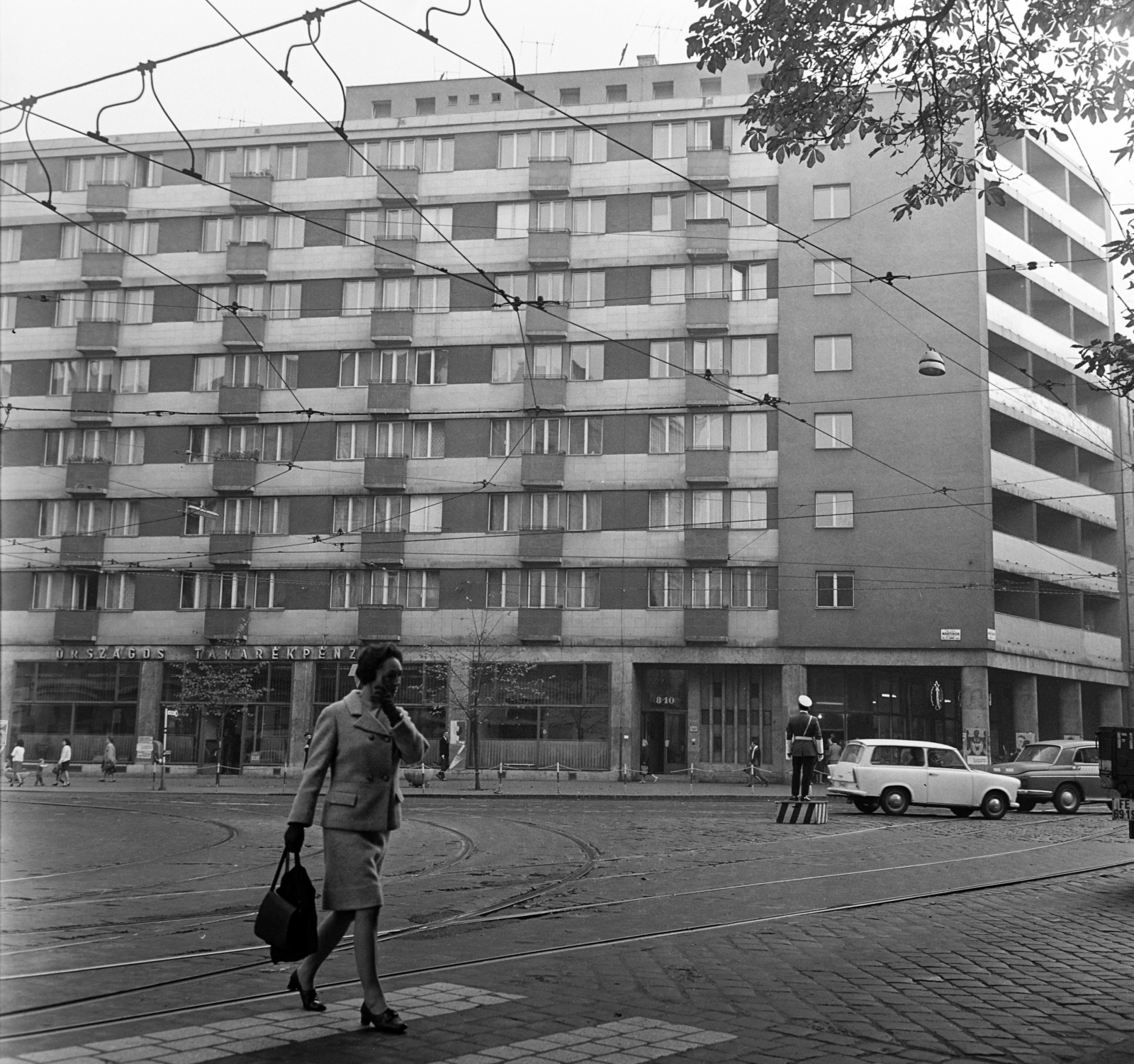 Hungary, Budapest II., Margit körút (Mártírok útja) 8-10., OTP ház a Török utca felől nézve., 1969, Bauer Sándor, Budapest, Fortepan #126377