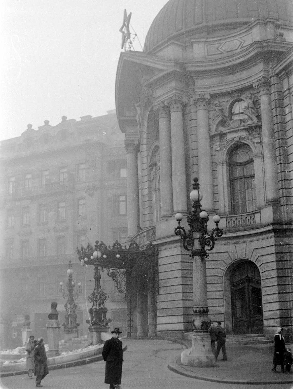 Hungary, Budapest XIII., Szent István körút, Vígszínház (Magyar Néphadsereg Színháza)., 1956, Szent-tamási Mihály, Fellner and Helmer-design, Red Star, Budapest, Ferdinand Fellner Jr.-design, Hermann Helmer-design, Fortepan #12646