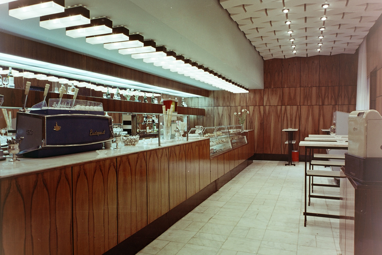 1970, Bauer Sándor, colorful, cash register, standing table, coffee machine, Budapest-brand, Fortepan #126464