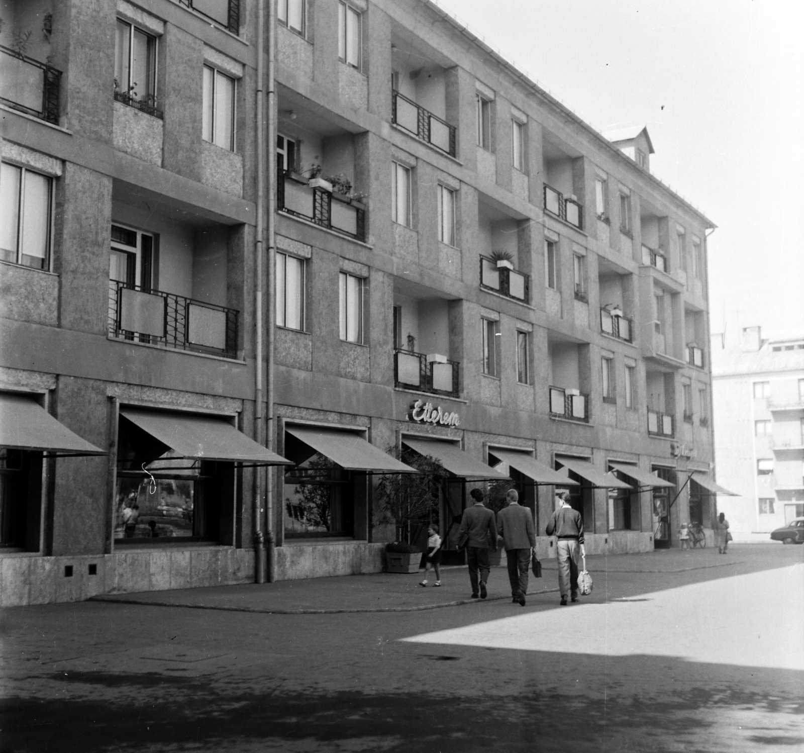 Magyarország, Salgótarján, December 8. (Lenin) tér, Salgó étterem és eszpresszó., 1961, Bauer Sándor, étterem, neon felirat, Fortepan #126471
