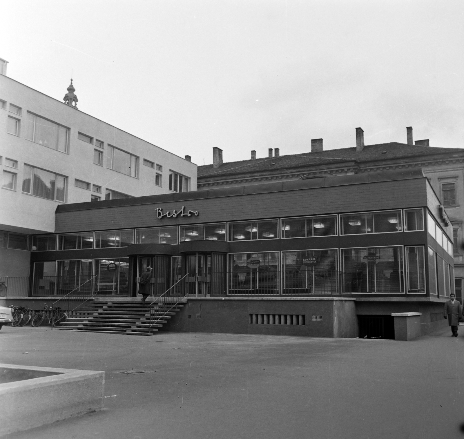 Magyarország, Szeged, Károlyi utca 3., Napsugár bisztró., 1968, Bauer Sándor, vendéglátás, bisztró, neon felirat, Fortepan #126478