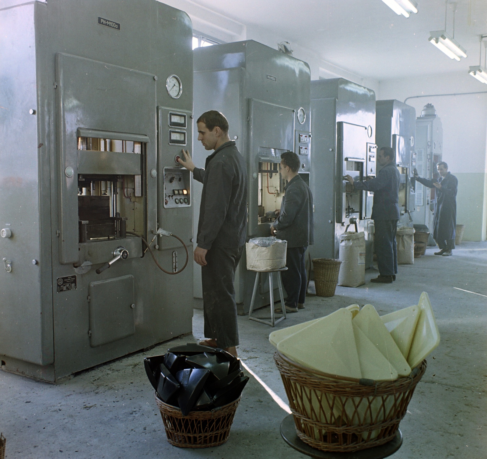 1964, Bauer Sándor, colorful, plastic, Fortepan #126570