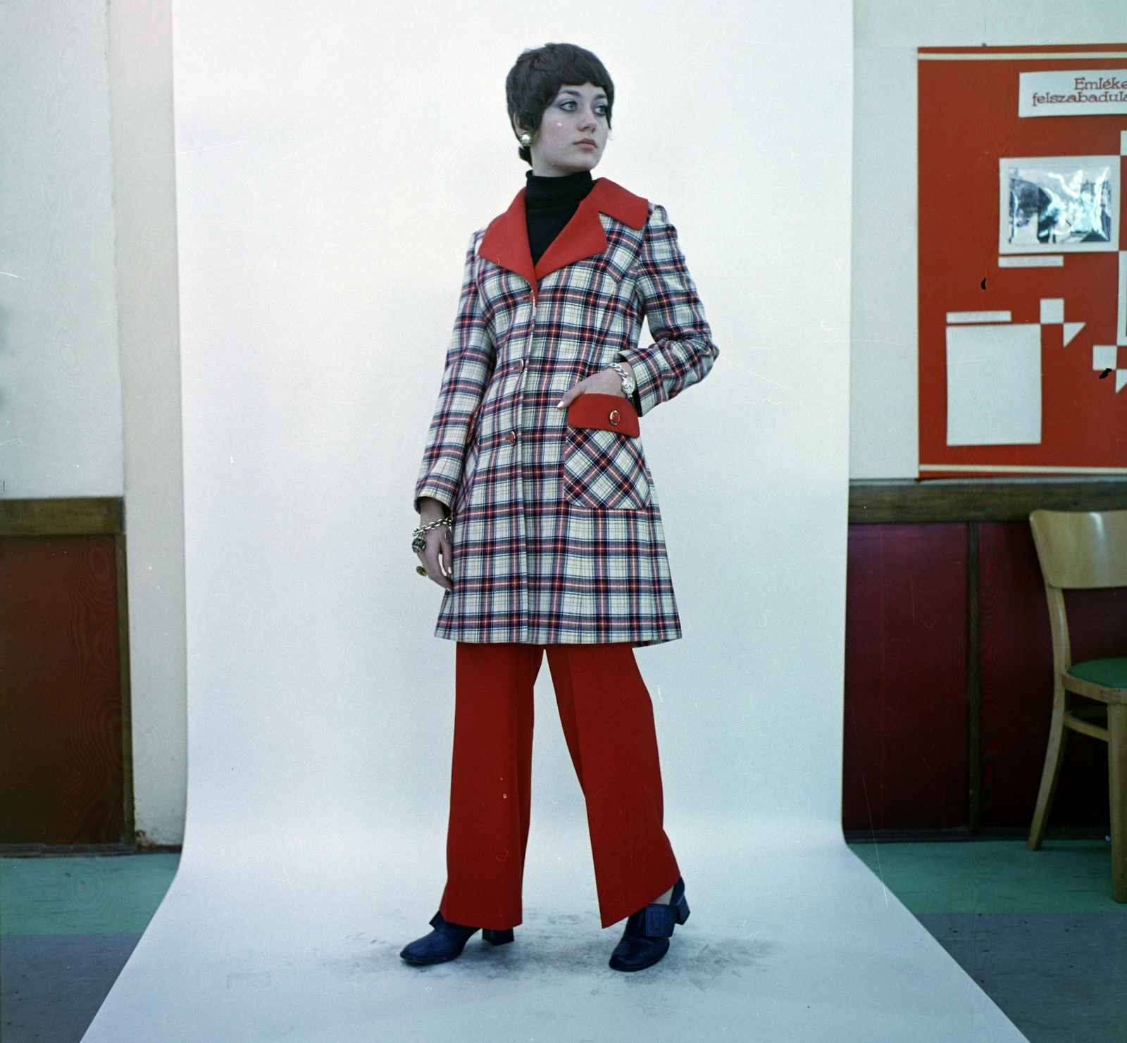 Hungary, Schmidt Bea manöken., 1968, Bauer Sándor, fashion, colorful, fashion photography, Fortepan #126573