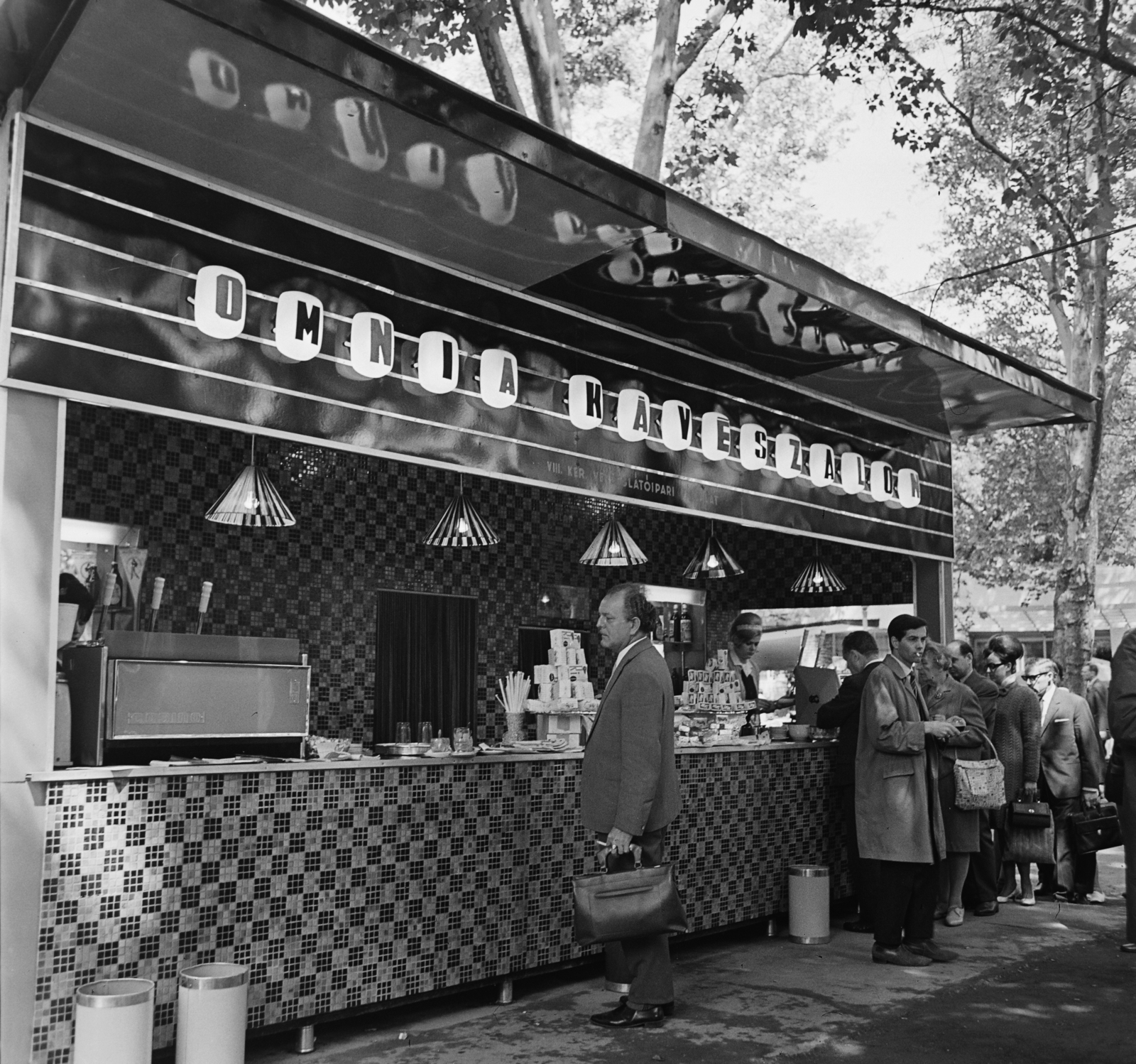 Magyarország, Városliget,Budapesti Nemzetközi Vásár, Budapest XIV., Omnia kávézó., 1969, Bauer Sándor, kávé, Budapest, Omnia-márka, kávé-tea üzlet, Fortepan #126623