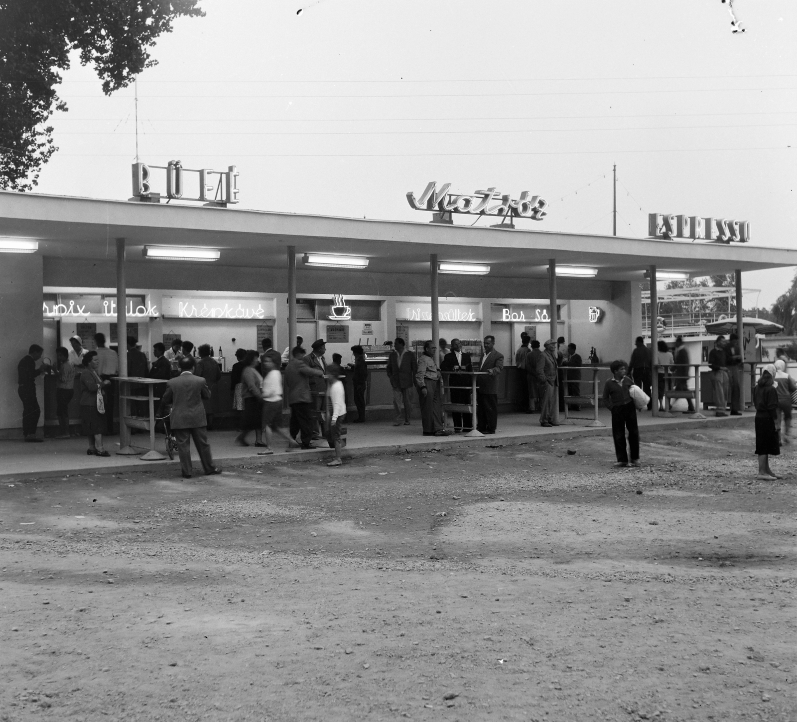 Hungary,Lake Balaton, Siófok, Matróz büfé a hajóállomásnál., 1959, Bauer Sándor, neon sign, Fortepan #126679