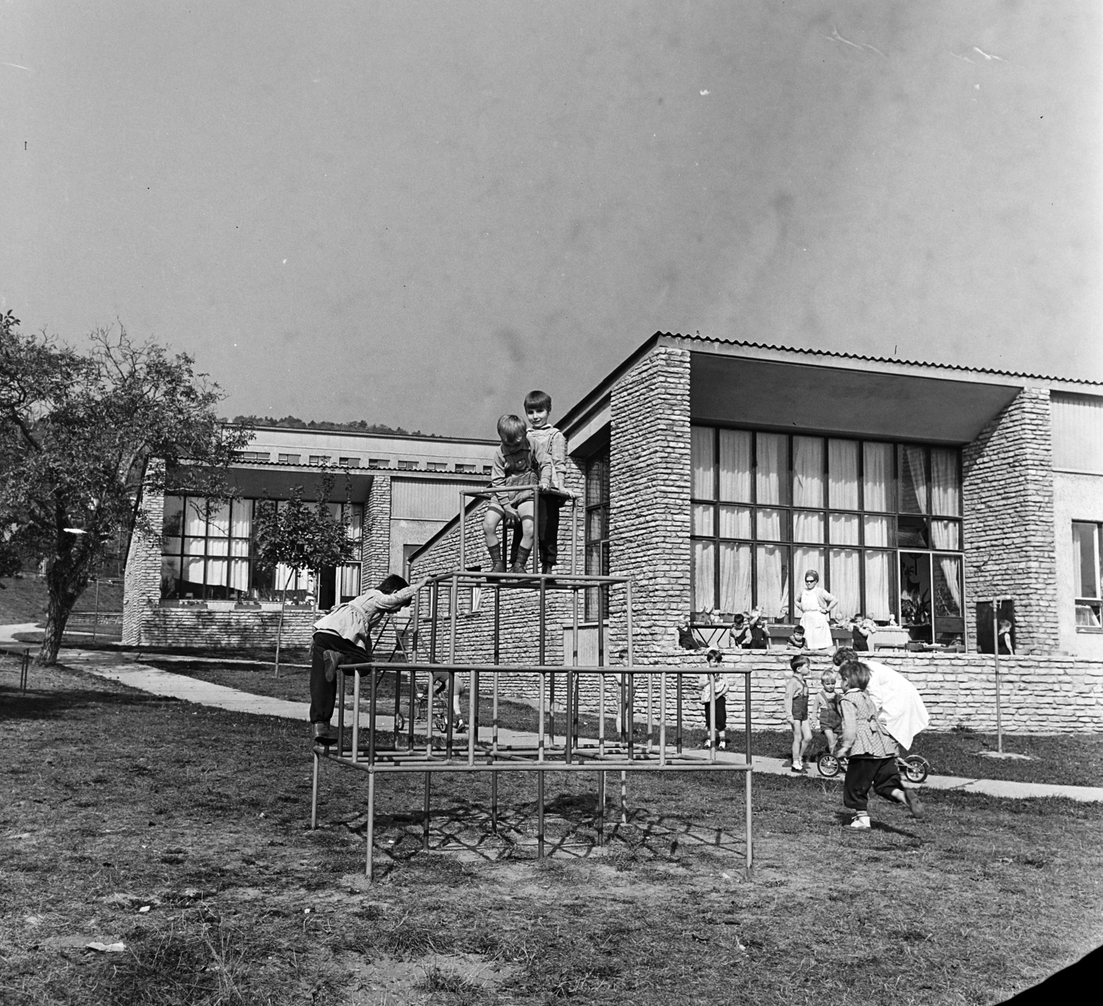 Magyarország, Budapest II., Csatárka úti gyermekváros (később Cseppkő Gyermekotthoni Központ)., 1965, Bauer Sándor, Budapest, Fortepan #126739
