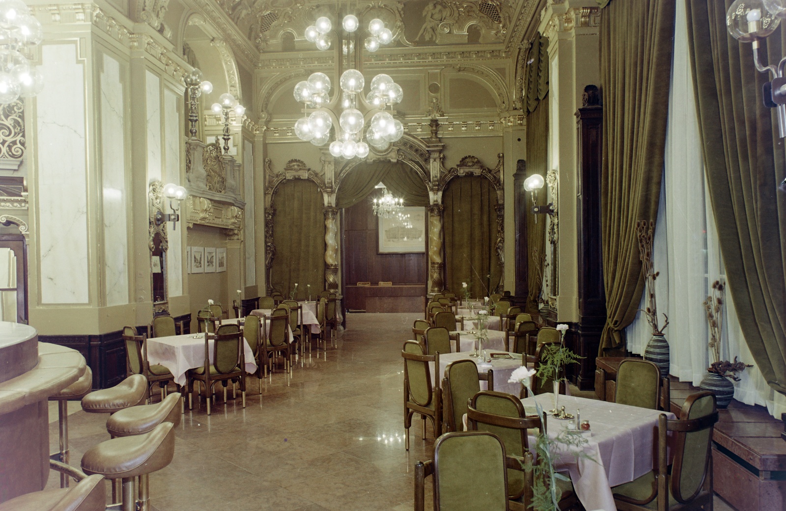 Hungary, Budapest VII., Hungária (korábban és ma New York) kávéház., 1974, Bauer Sándor, Budapest, Fortepan #126748