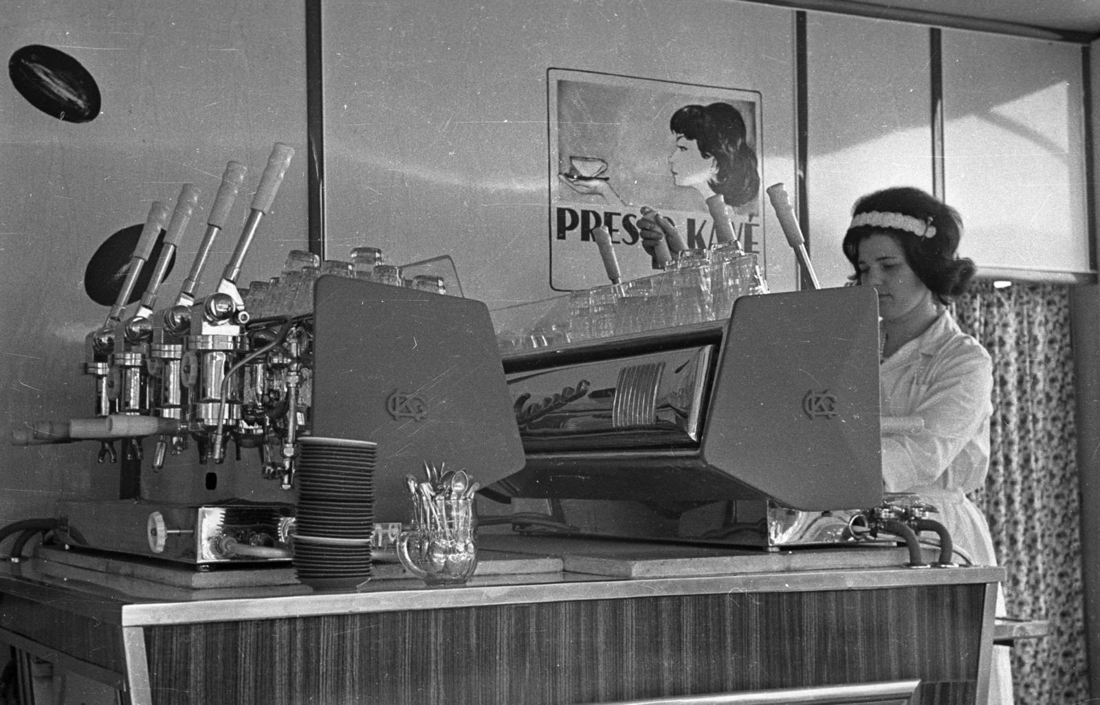 Hungary, Budapest XIV., 1964, Bauer Sándor, espresso, coffee maker, Casino coffee machine, Budapest, Fortepan #127054