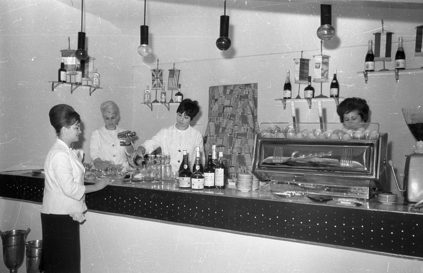 Magyarország, Városliget,Budapesti Nemzetközi Vásár, Budapest XIV., 1964, Bauer Sándor, Casino-kávégép, Budapest, Fortepan #127061