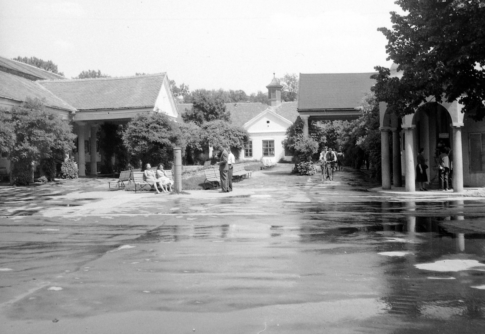 Slovakia, Piešťany, Napóleon-fürdő., 1958, Gyöngyi, Czechoslovakia, Classicism, Bath house, Fortepan #12707