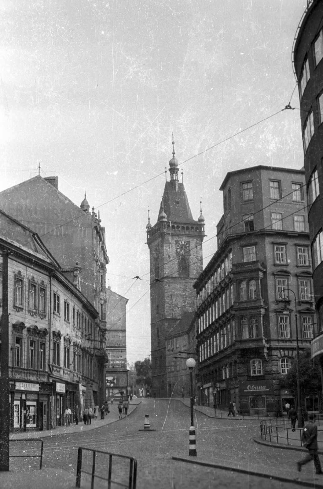Czech Republik, Prague, Vodickova ulice, hátul az Újvárosi városháza tornya., 1955, Szent-tamási Mihály, Czechoslovakia, street view, tower, public building, gothic, Martin Friček-design, Fortepan #12714