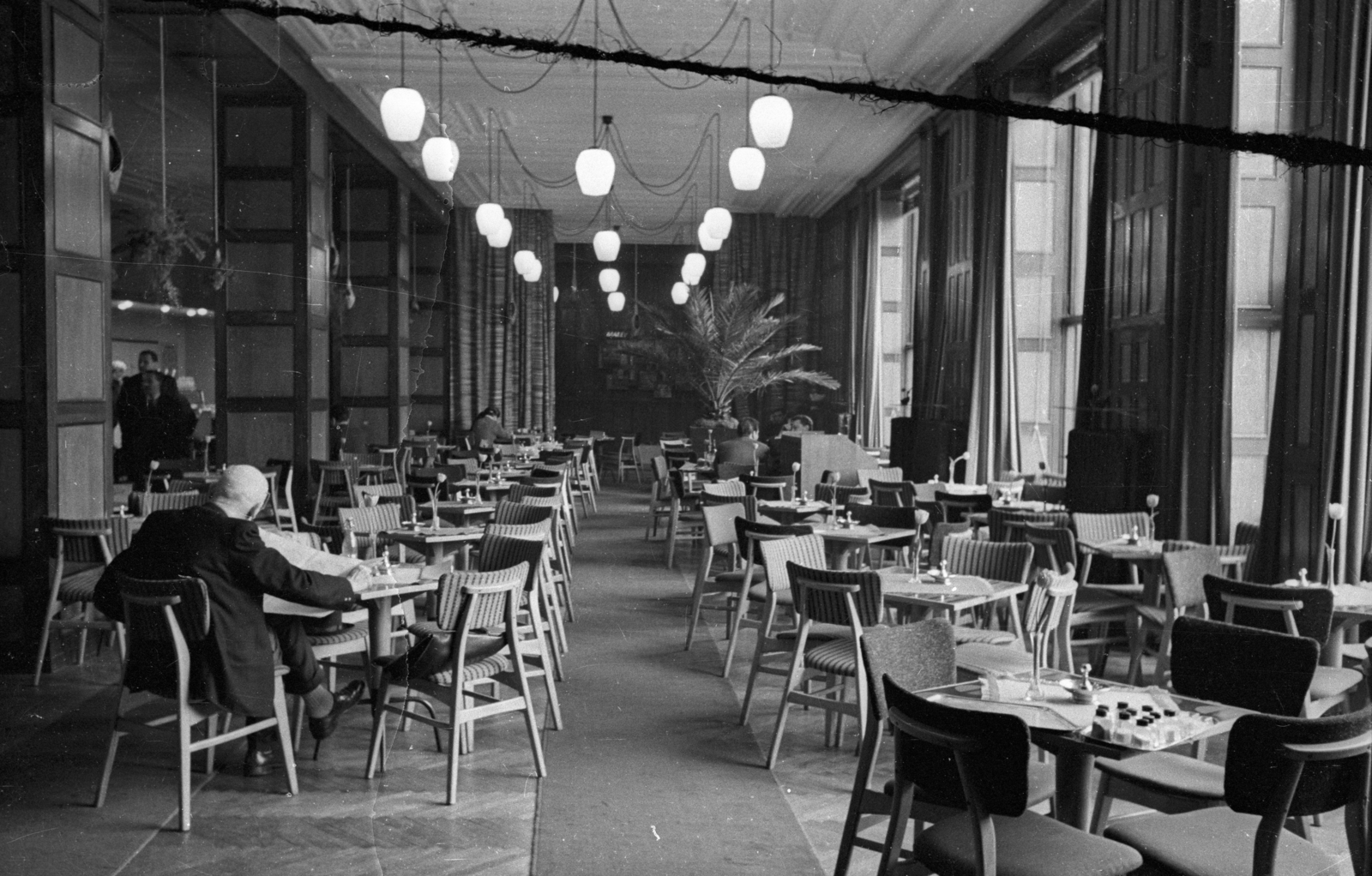 Hungary, Budapest V., Széchenyi István (Roosevelt) tér, Gresham kávéház., 1965, Bauer Sándor, Budapest, Fortepan #127153