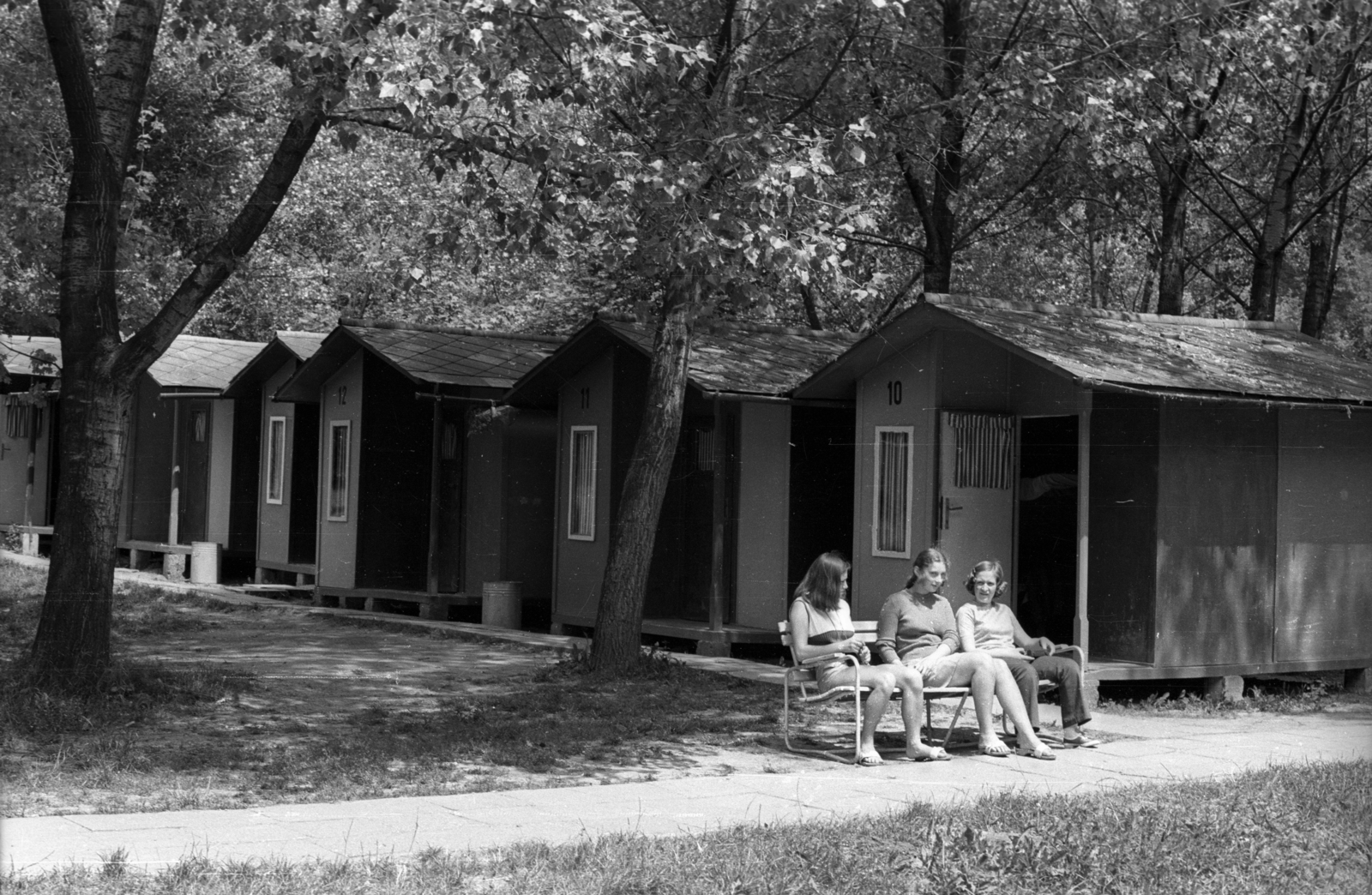 Magyarország, Verőce, (Verőcemaros), Express Diák és Ifjúsági Üdülőtábor faházai., 1972, Bauer Sándor, Fortepan #127197