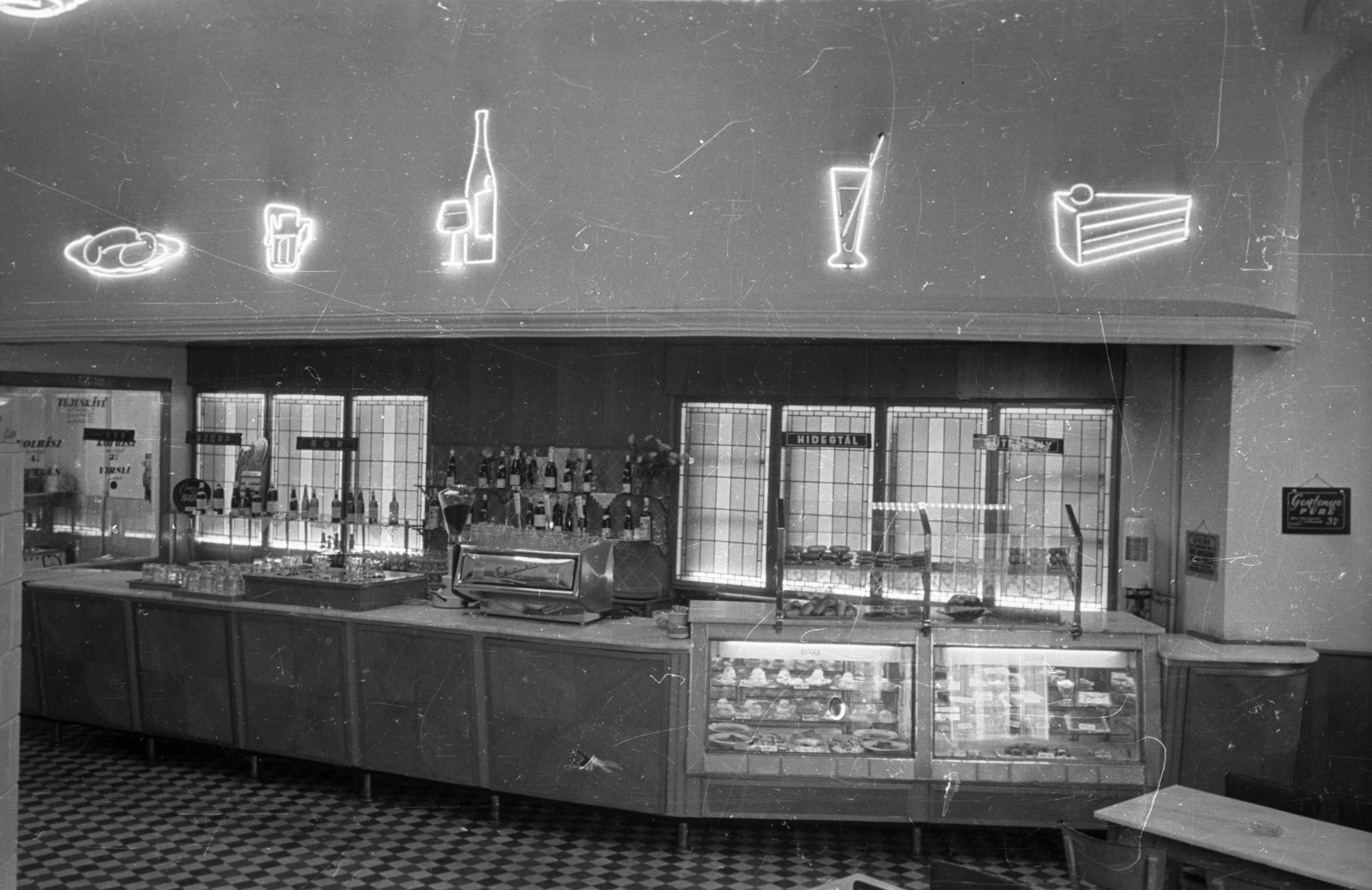 Hungary, Budapest IX., Soroksári út 8-10., Kedvenc büfé., 1959, Bauer Sándor, neon sign, mosaic floor, Budapest, Fortepan #127243