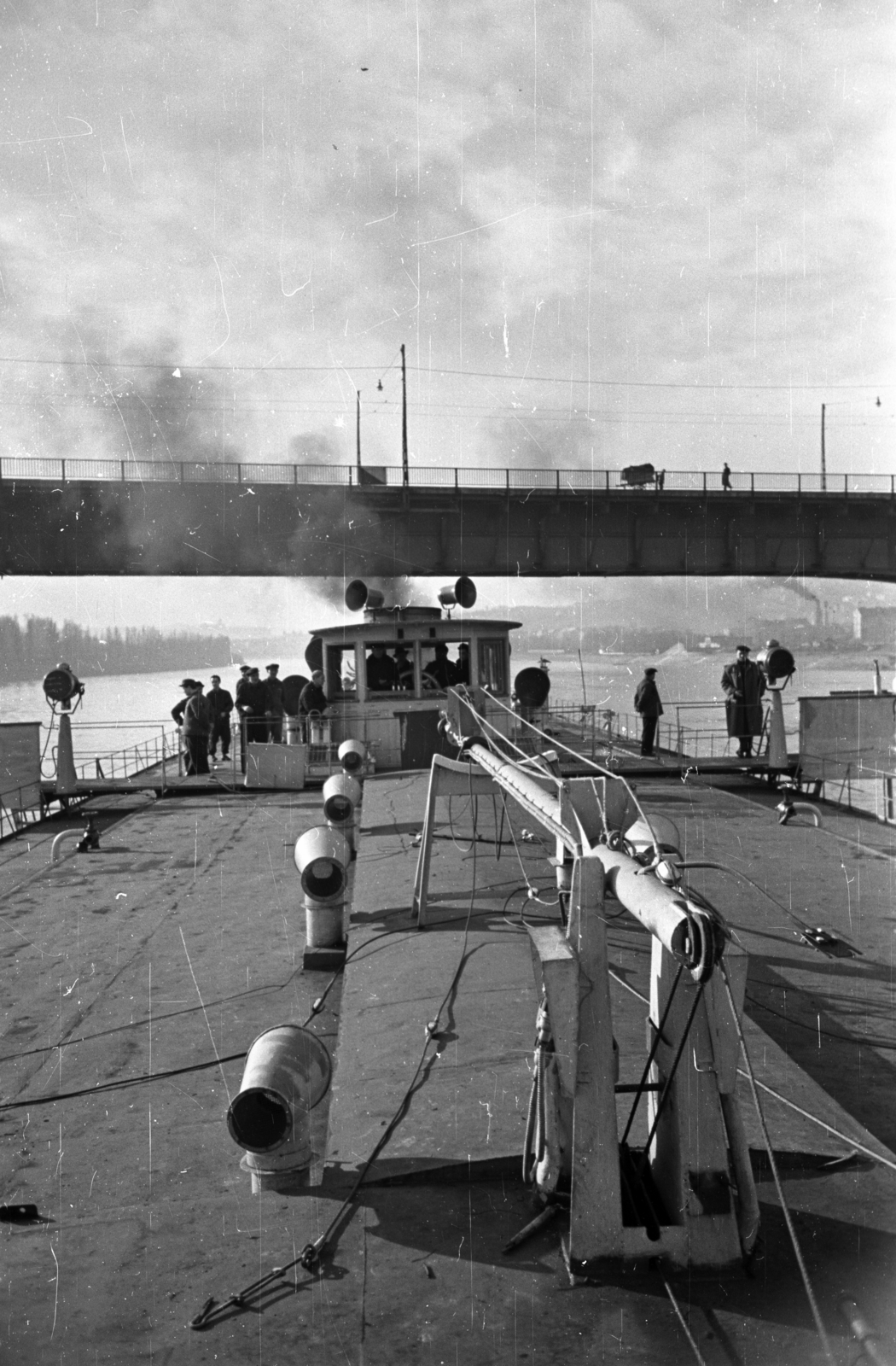 Hungary, Óbuda, Budapest III., a Szovjetunió megrendelésére készült Eduard Bagrickij oldalkerekes személyszállító gőzhajó a Dunán az Árpád (Sztálin) hídnál., 1956, Bauer Sándor, Budapest, bridge, Fortepan #127251
