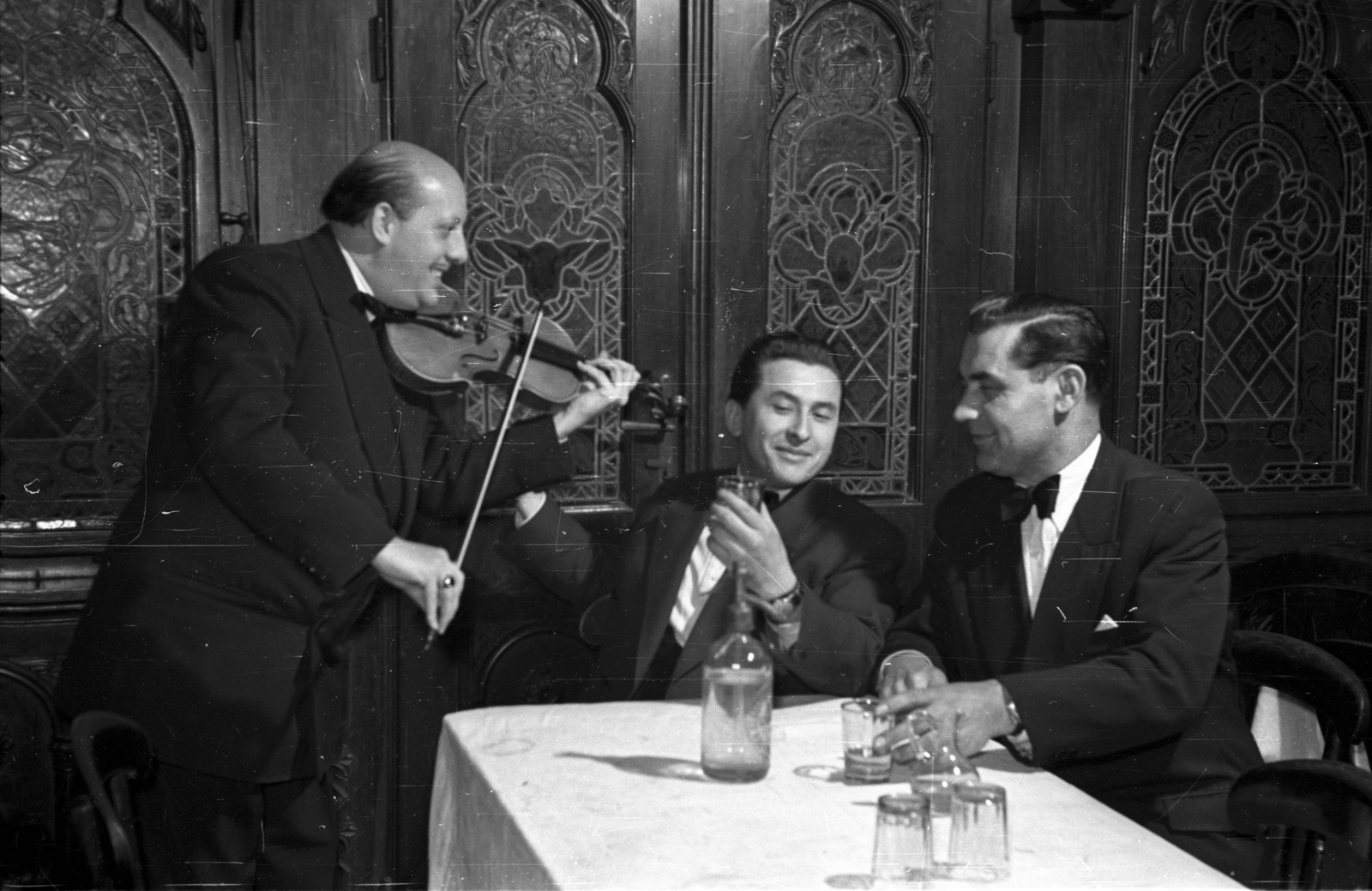 1959, Bauer Sándor, violin, Gypsy music, soda water bottle, bow tie, stained glass, Fortepan #127283