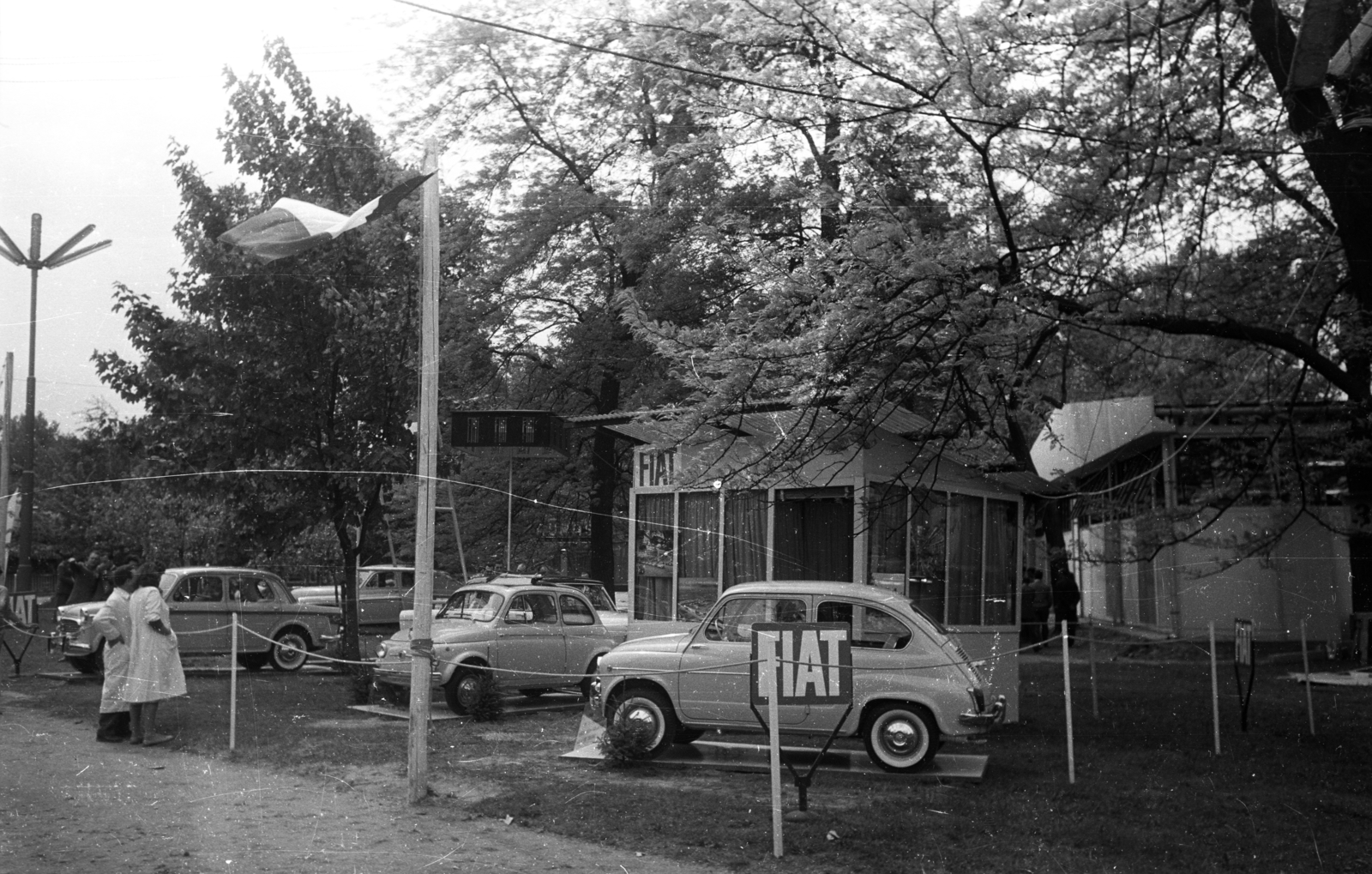 Hungary, Budapest XIV., FIAT személygépkocsik kiállítási területe., 1960, Bauer Sándor, Fiat-brand, Italian brand, Budapest, Fortepan #127358