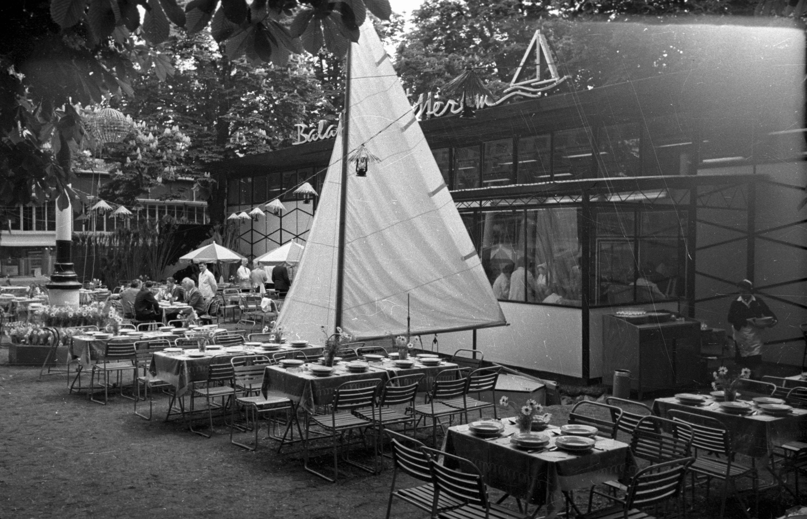 Hungary, Budapest XIV., a Balaton étterem kerthelyisége., 1965, Bauer Sándor, Budapest, Fortepan #127403