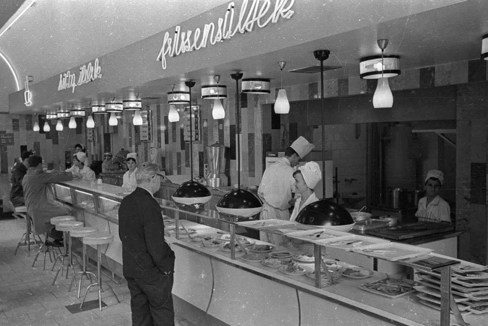 Hungary, Budapest VIII., Rákóczi út 15., Marika bisztró., 1966, Bauer Sándor, self-serving restaurant, neon sign, Budapest, bar stool, Fortepan #127539