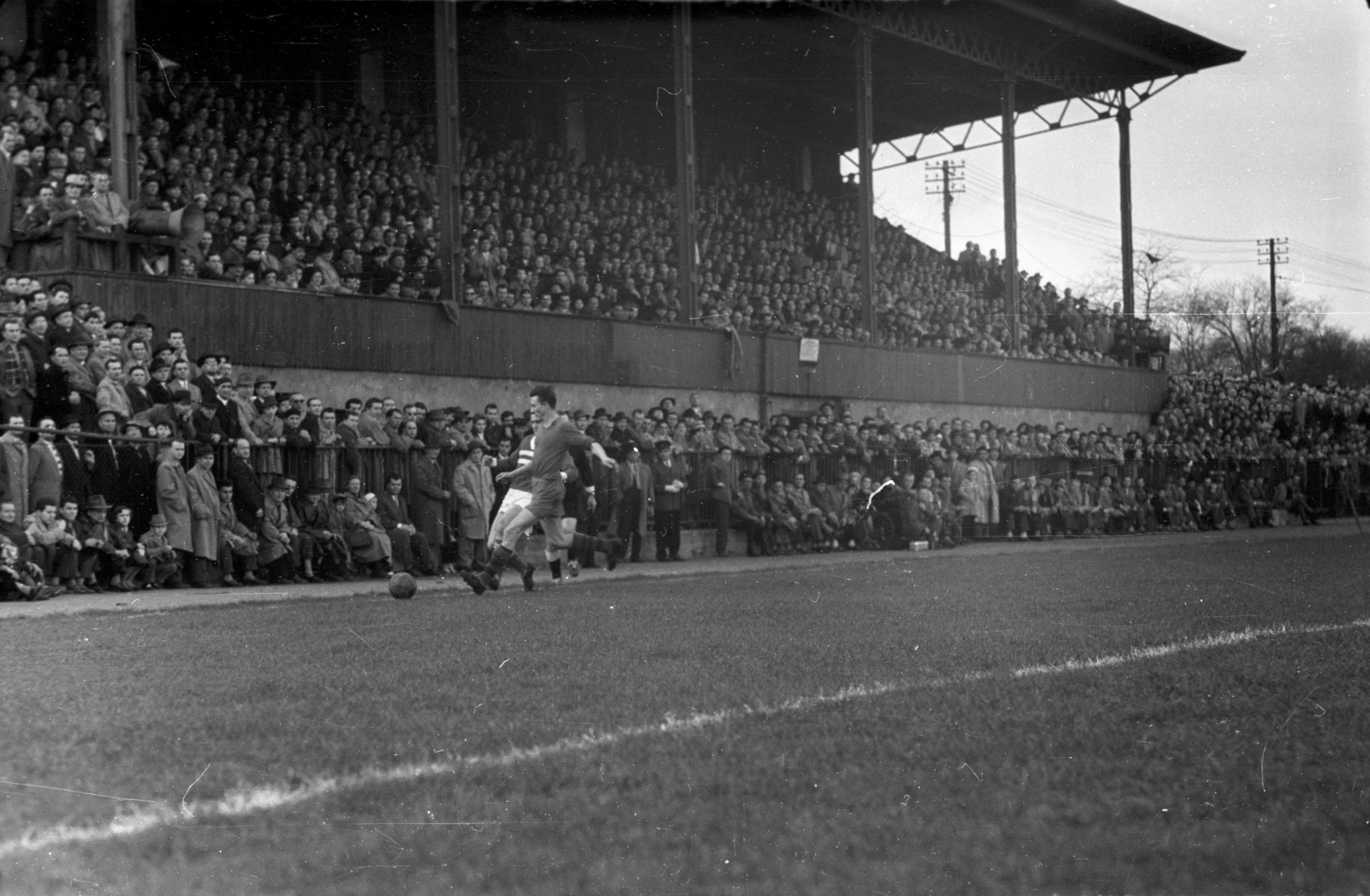 Hungary, Budapest X., Kőbányai út 45., a MÁVAG Sporttelep lelátója., 1958, Bauer Sándor, Budapest, football, auditorium, Fortepan #127625