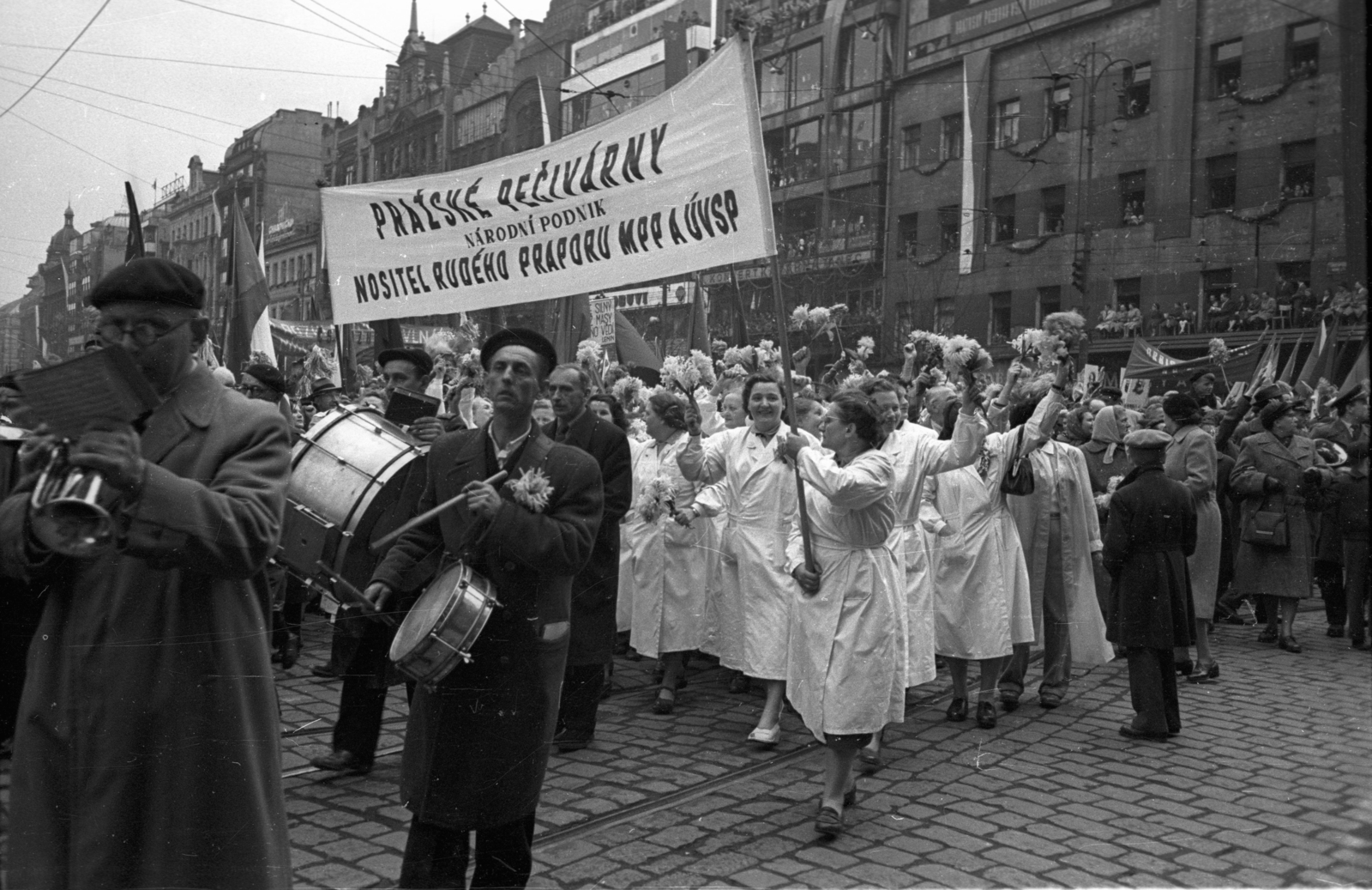 Czech Republik, Prague, Vencel tér (Václavské námestí), május 1-i felvonulás., 1956, Bauer Sándor, Czechoslovakia, 1st of May parade, Fortepan #127663