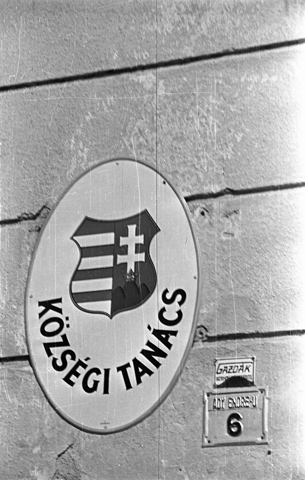 Magyarország, Balatonfüred, Ady Endre utca 6., 1957, Bauer Sándor, házszám, zománctábla, Kossuth címer, Fortepan #127928