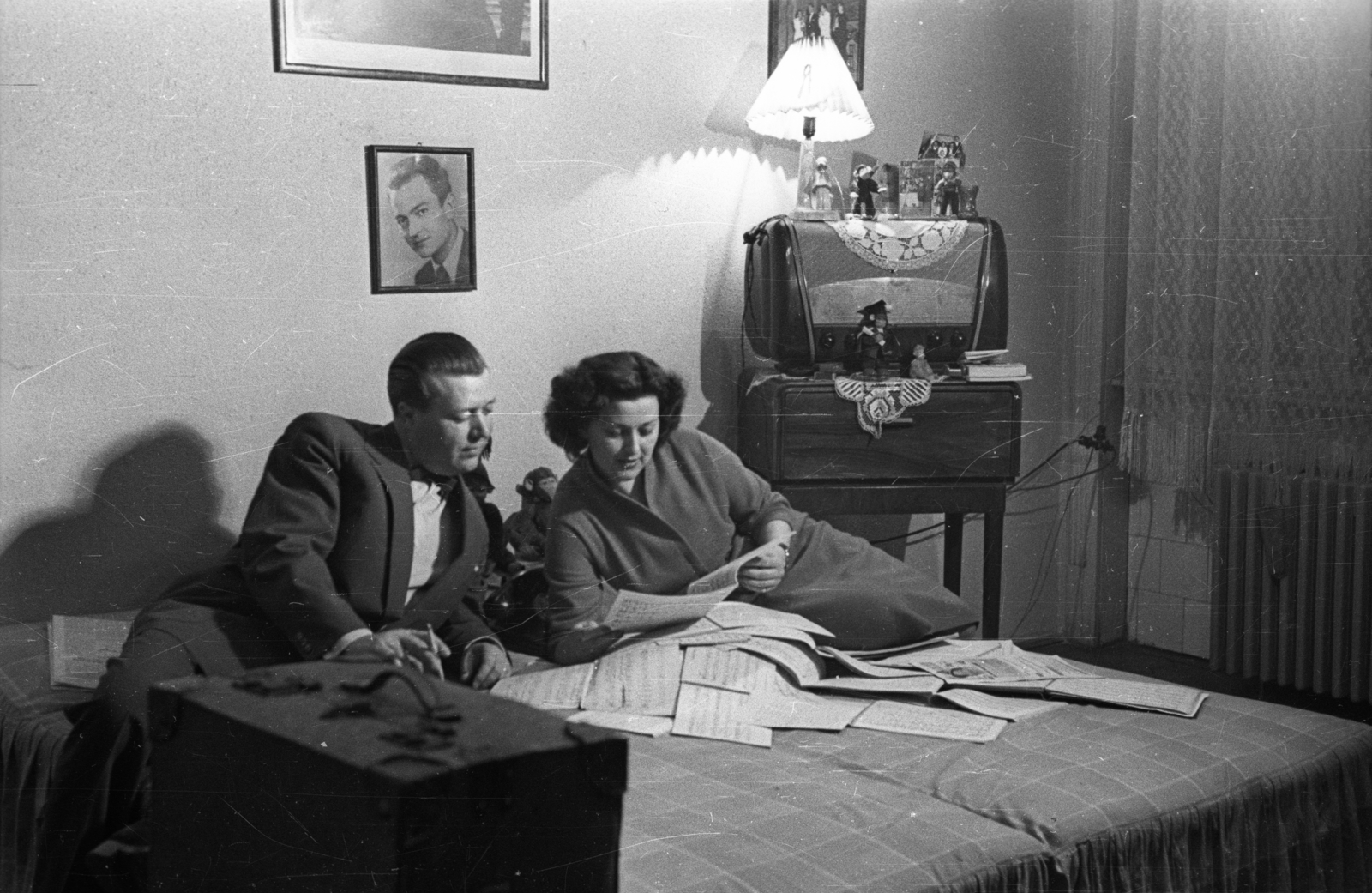 Hungary, Budapest II., Margit körút (Mártírok útja) 58. IV. em., a Záray Márta - Vámosi János énekes házaspár otthonukban., 1958, Bauer Sándor, celebrity, Budapest, Fortepan #127935