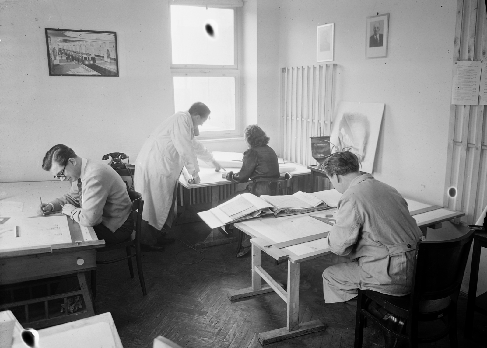 Hungary, Budapest XII., Böszörményi út 24., a Földalatti Vasút Vállalat irodája., 1953, UVATERV, office, designer, planning, Lenin-portrayal, telephone, technical drawing, ruler, Budapest, T-square, Fortepan #12794