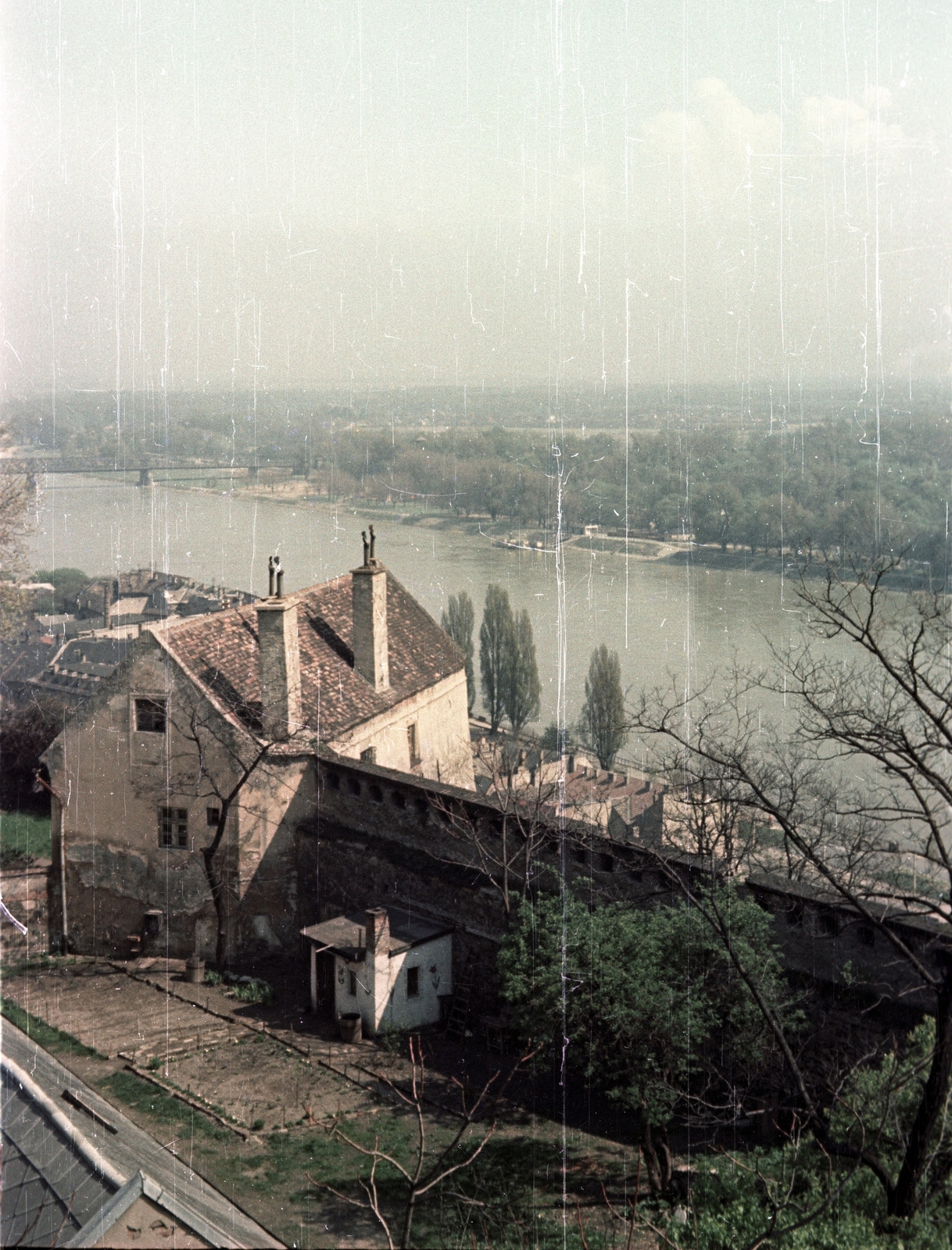 Slovakia, Bratislava, kilátás a várból a Duna feletti vasúti híd felé., 1956, Bauer Sándor, Czechoslovakia, colorful, picture, Fortepan #127998