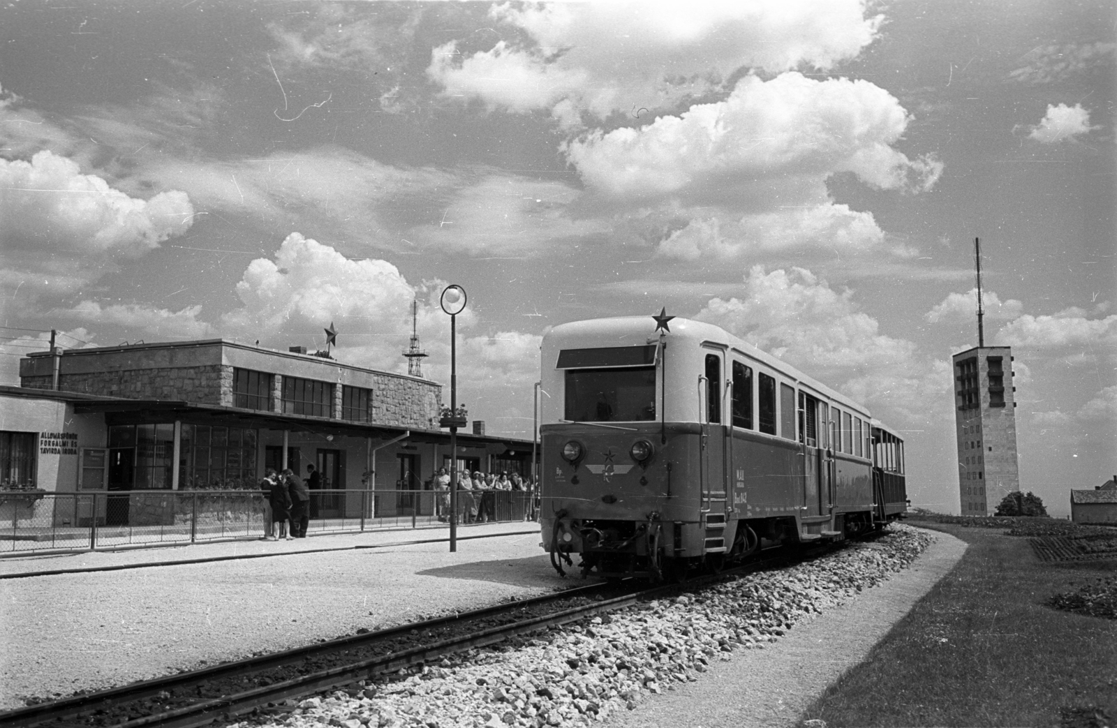 Hungary, untitled, Budapest XII., a Gyermekvasút (Úttörővasút) végállomása, jobbra a TV torony., 1959, Bauer Sándor, Red Star, Children's railway, Budapest, Fortepan #128013