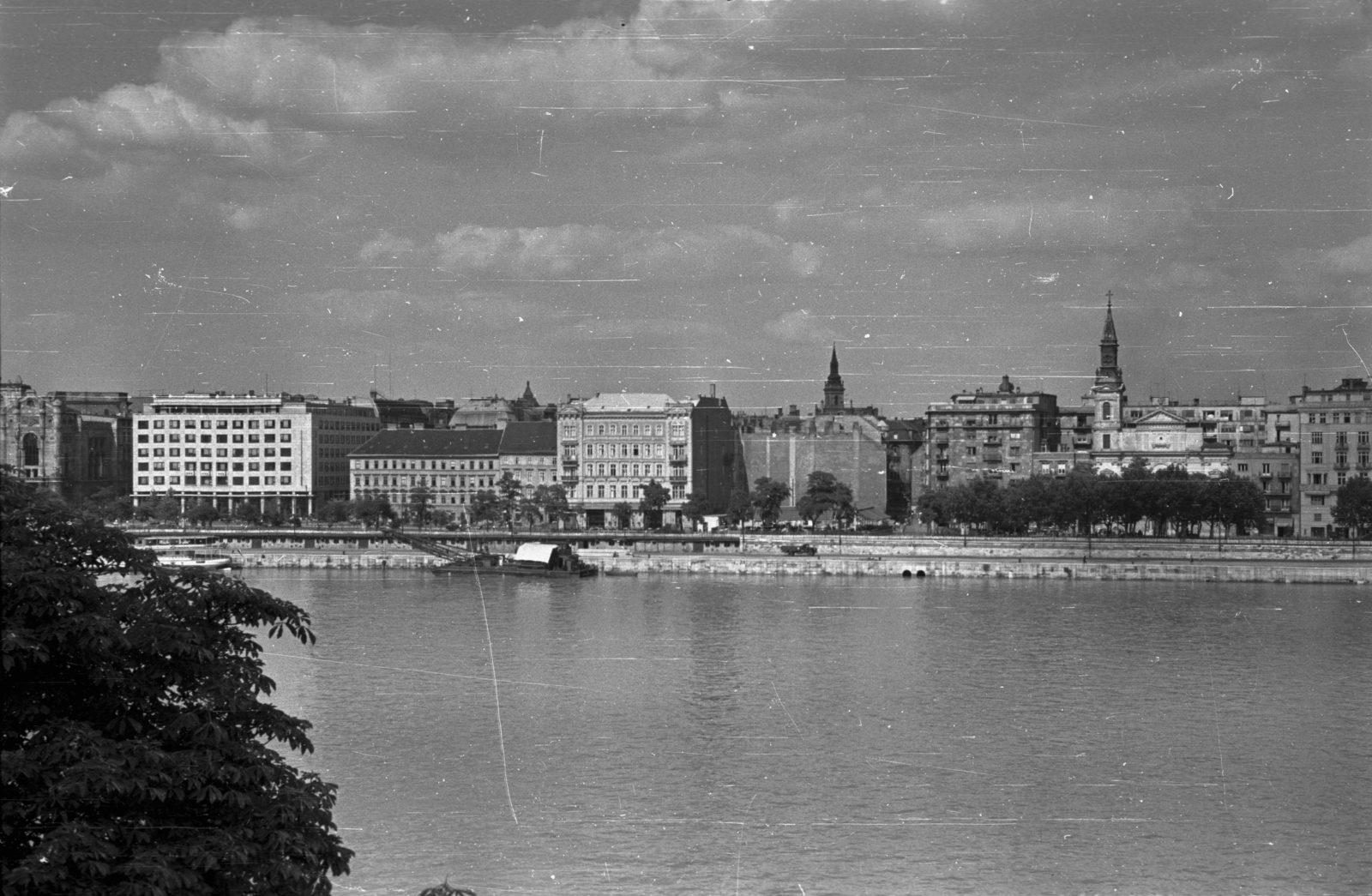 Magyarország, Budapest V., Dunakorzó a Várkert (Gróza Péter) rakpart felől nézve., 1959, Bauer Sándor, Budapest, Fortepan #128198