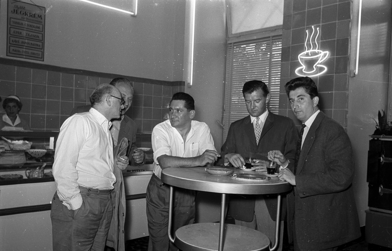 1966, Bauer Sándor, neon sign, cigarette, coffee, Fortepan #128243