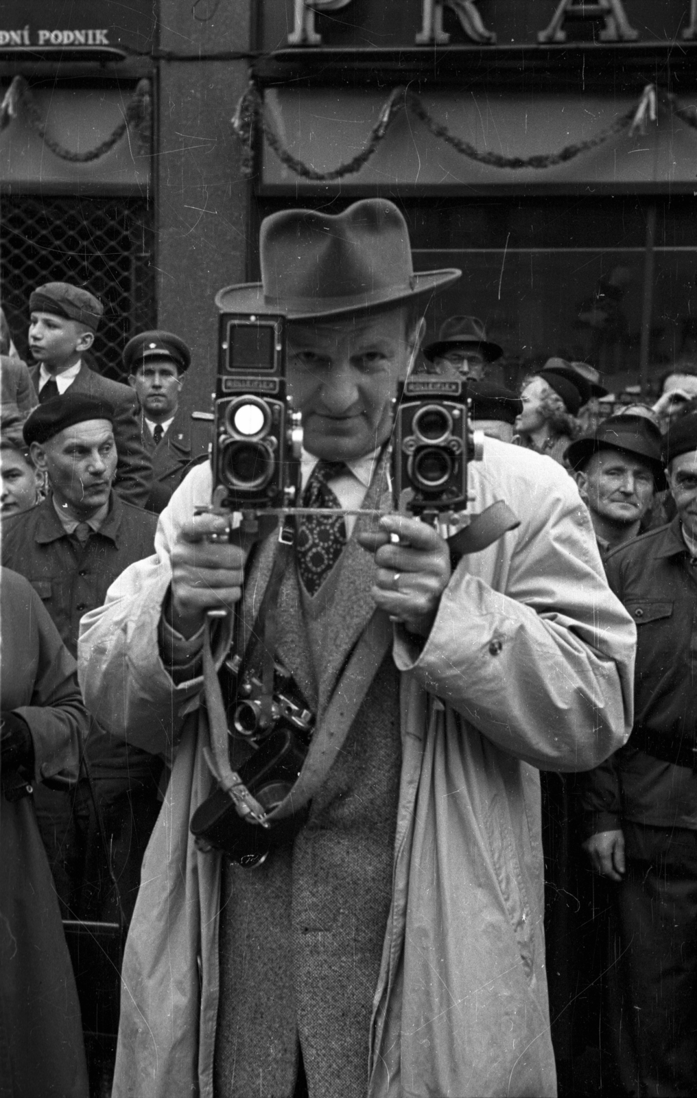 Czech Republik, Prague, Vencel tér (Václavské námestí), a felvétel május 1- i felvonulás alkalmával készült., 1956, Bauer Sándor, photographer, Fortepan #128292