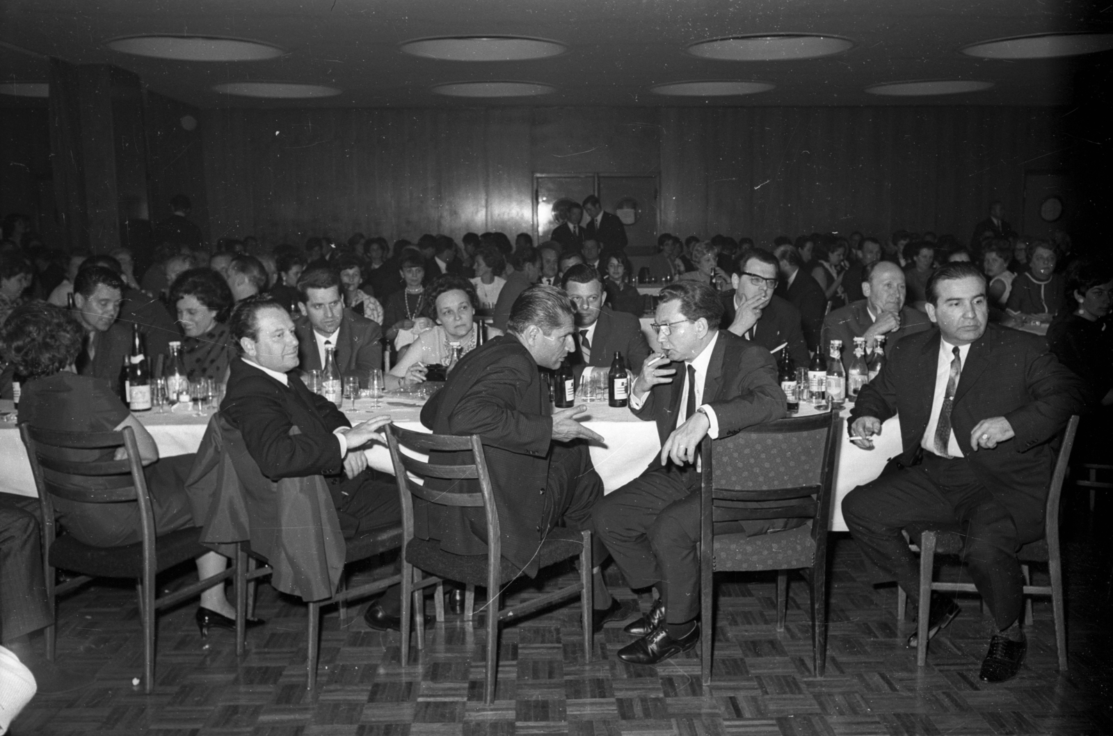 1969, Bauer Sándor, cigarette, smoking, festive, interior, glass, beer bottle, Fortepan #128300
