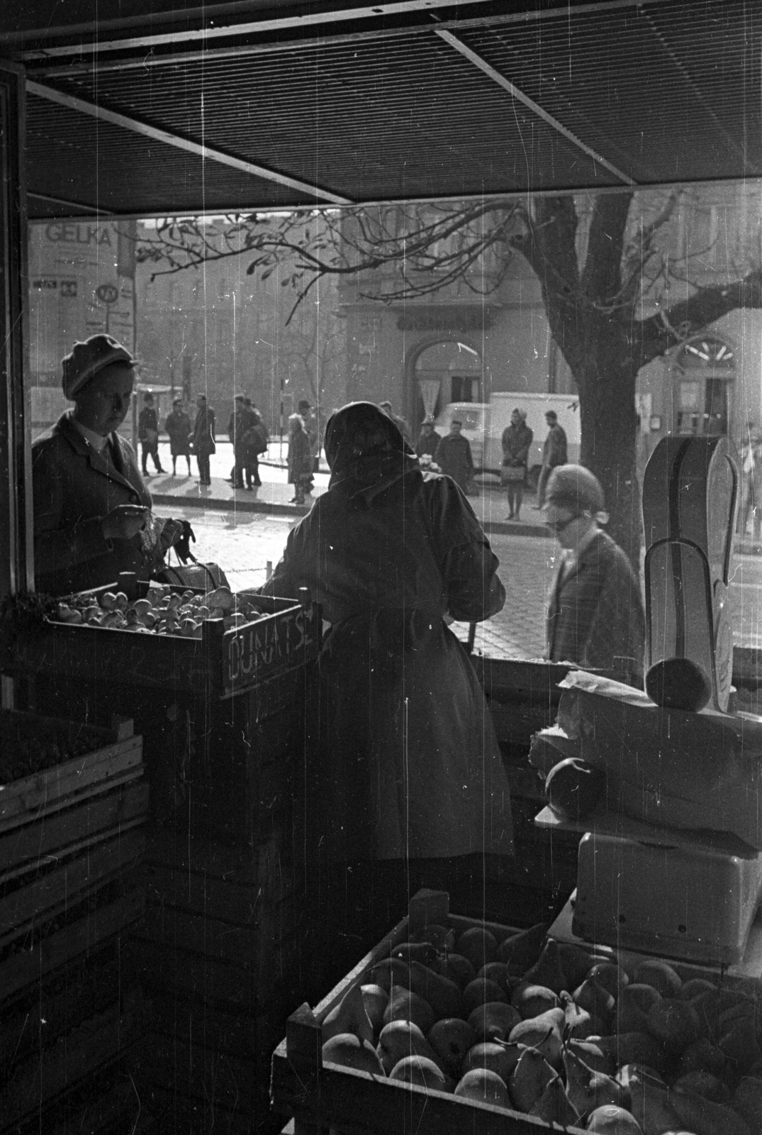 Hungary, Budapest II., Margit híd budai hídfő, szemben a Lipthay utca - Margit körút (Mártírok útja) sarok., 1968, Bauer Sándor, Budapest, Fortepan #128318