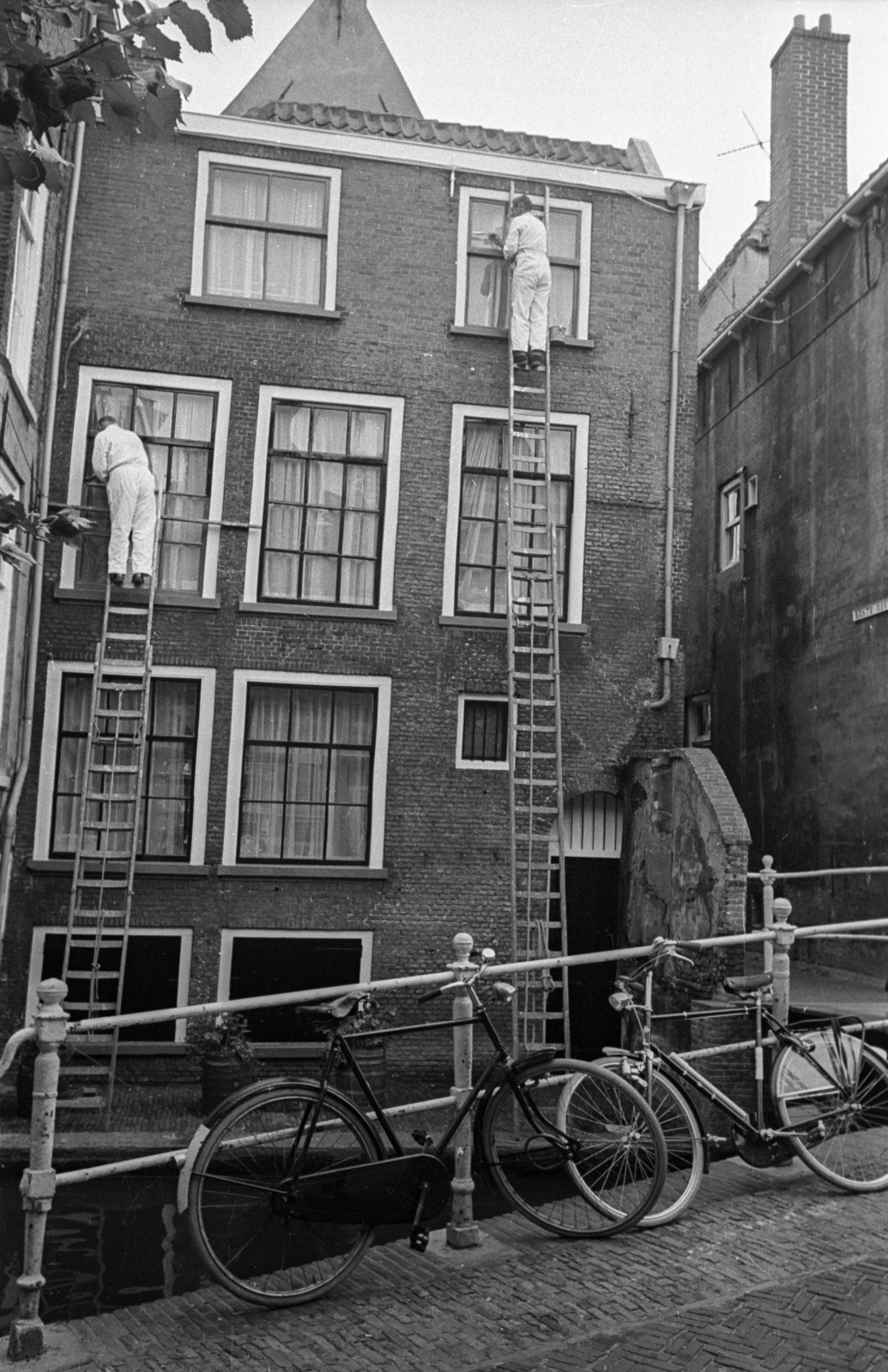 Netherlands, Delft, Voldersgracht, jobbra a Bonte Ossteeg (átjáró a Markt felé)., 1972, Bauer Sándor, bicycle, Fortepan #128335