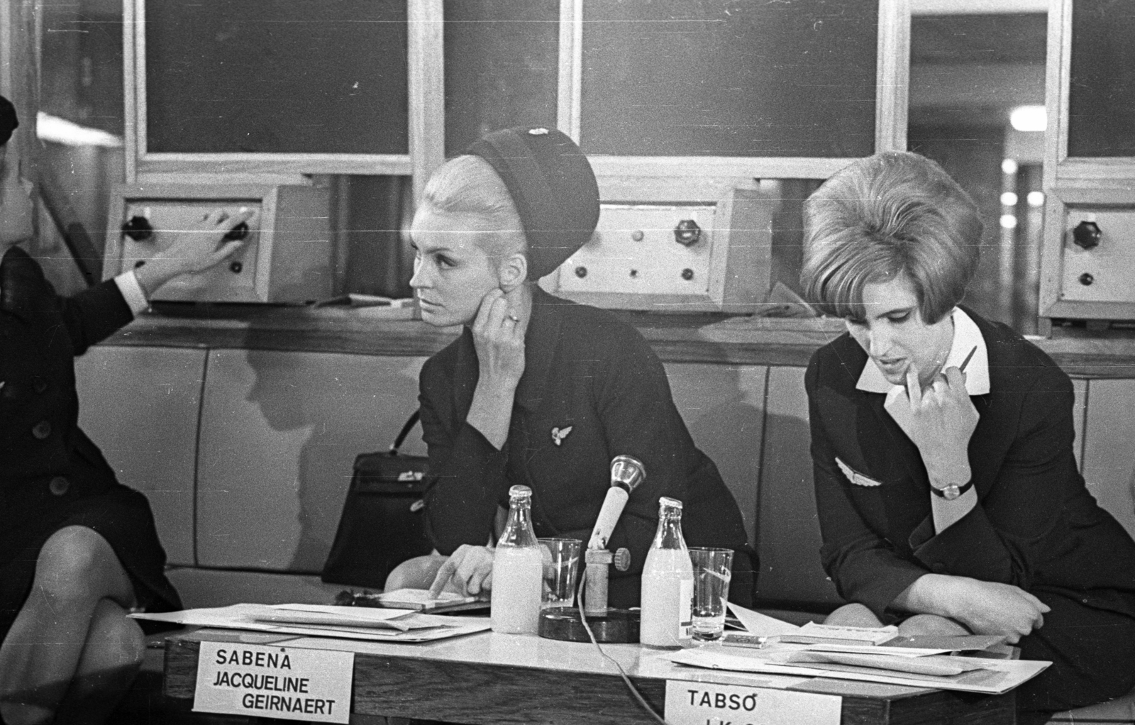 Hungary, Ferihegy (now - Ferenc Liszt) International Airport, Budapest XVIII., a MALÉV Nemzetközi légikisasszony-vetélkedője., 1967, Bauer Sándor, Budapest, Fortepan #128396