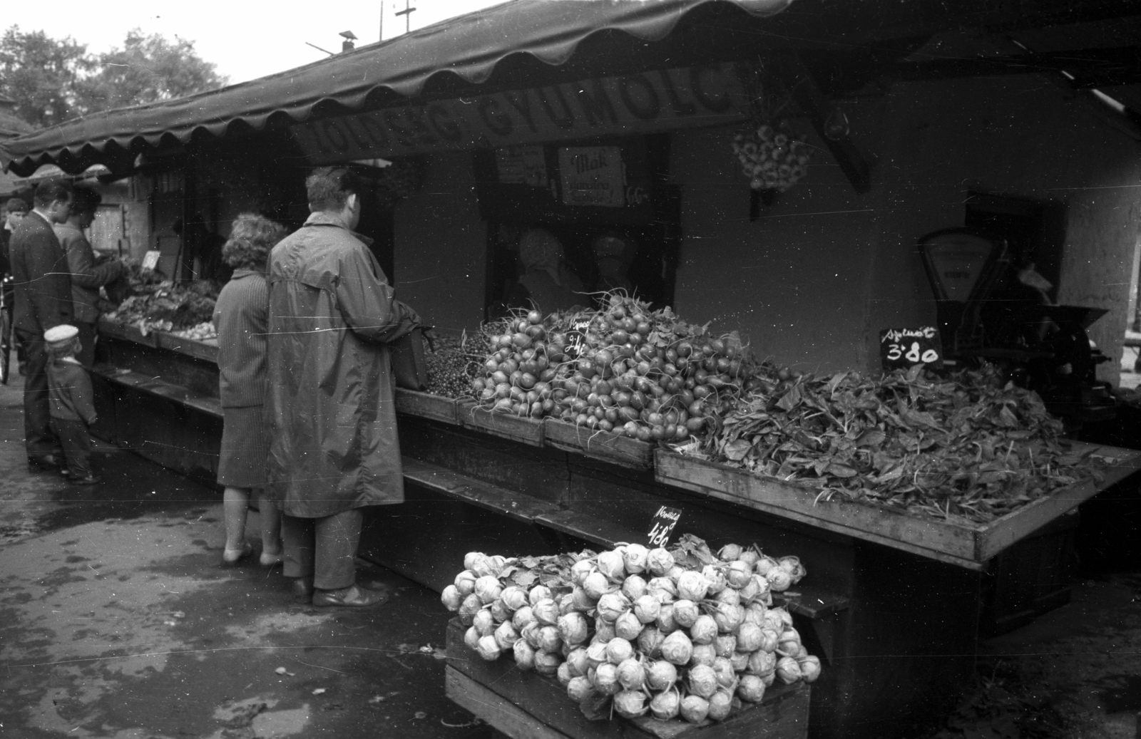 Hungary, Budapest VIII., piac a Kerepesi út - Hungária körút kereszteződésnél., 1969, Bauer Sándor, market, Budapest, Fortepan #128441