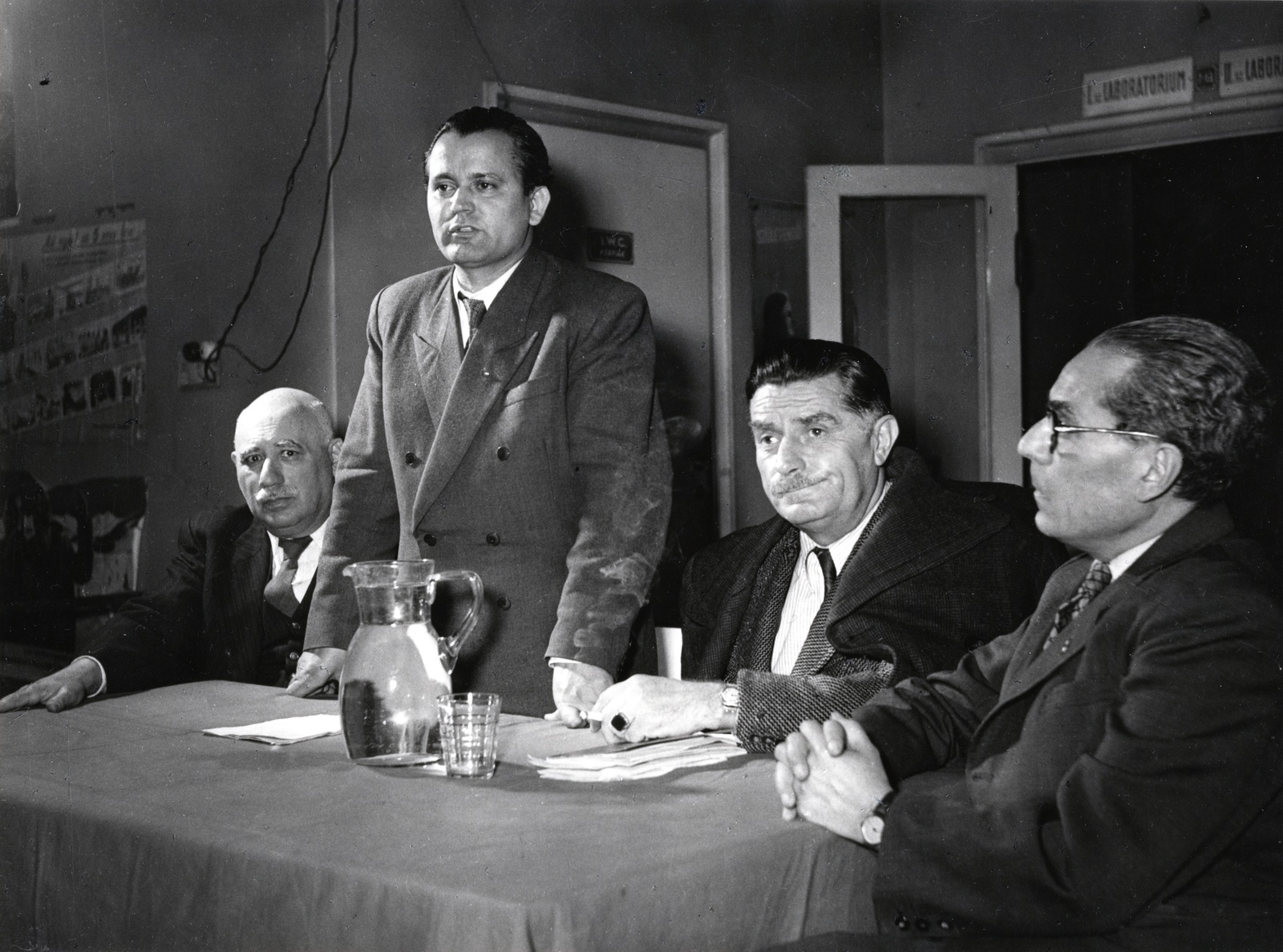 1950, Bauer Sándor, table, politician, session, carafe, glass, Fortepan #128544