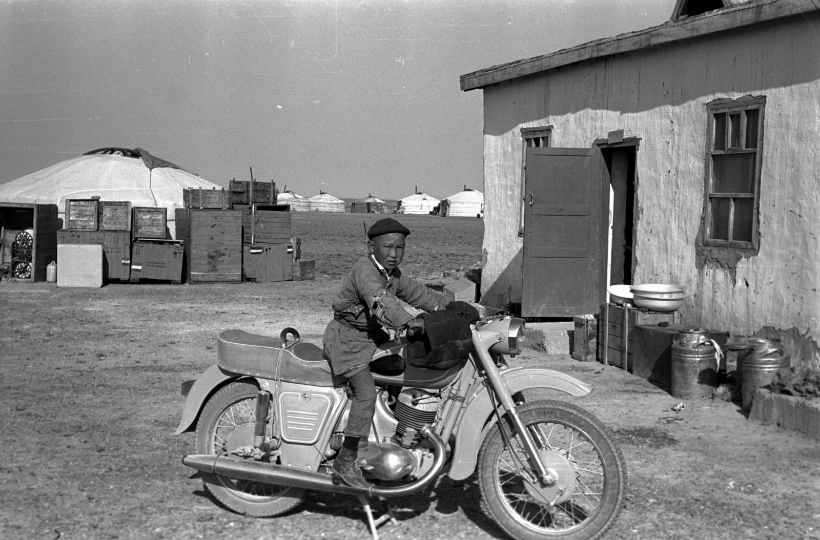 Mongolia, 1969, Bagi Gábor, Bagi Róbert, motorcycle, Izh-brand, Izh Planeta, Fortepan #128592