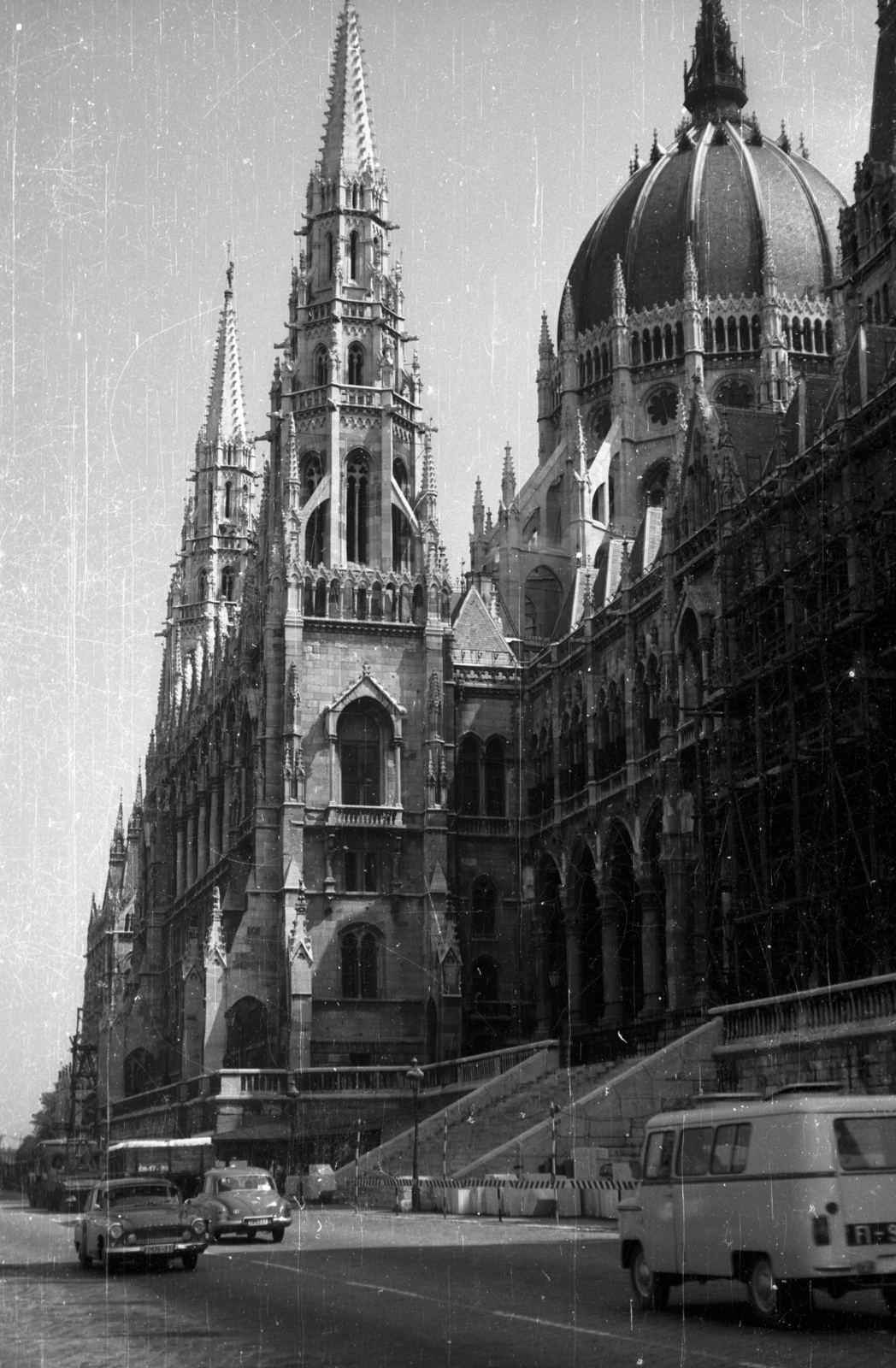 Hungary, Budapest V., pesti alsó rakpart a Parlament előtt., 1976, Gali, Imre Steindl-design, wharf, parliament, Neo-Gothic-style, eclectic architecture, Budapest, Fortepan #128917