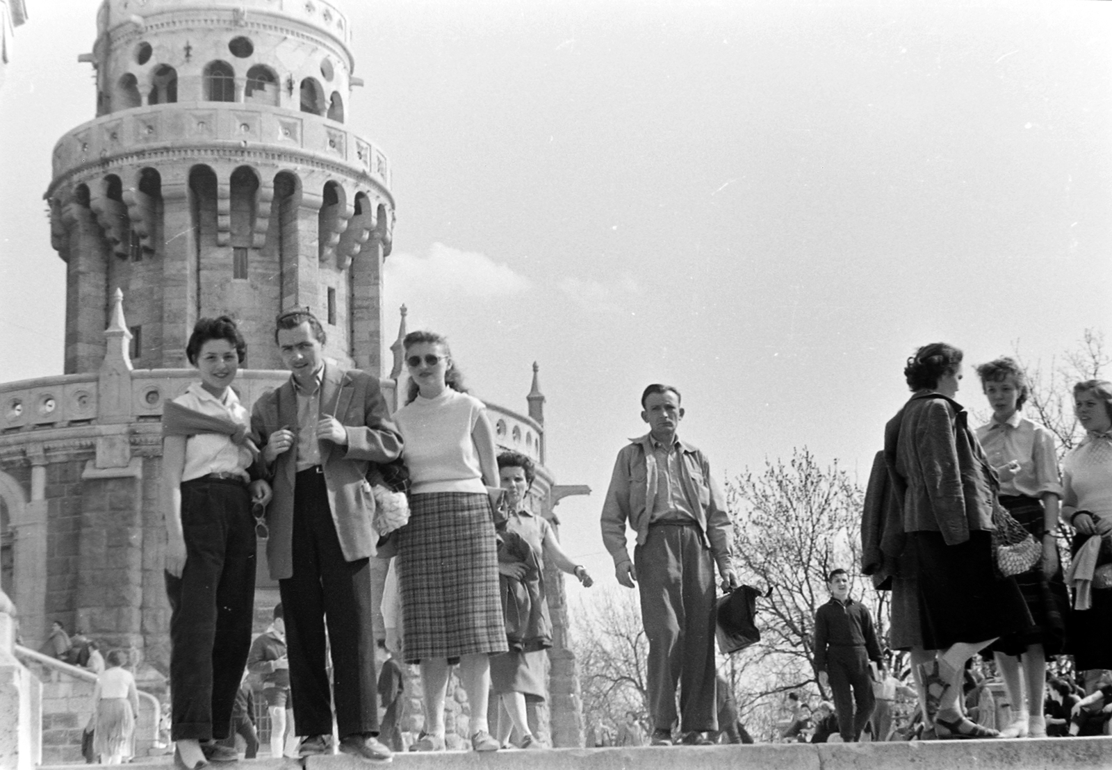 Hungary, Budapest XII., Jánoshegy, Erzsébet kilátó., 1958, Szent-tamási Mihály, Budapest, tourist, Fortepan #12902