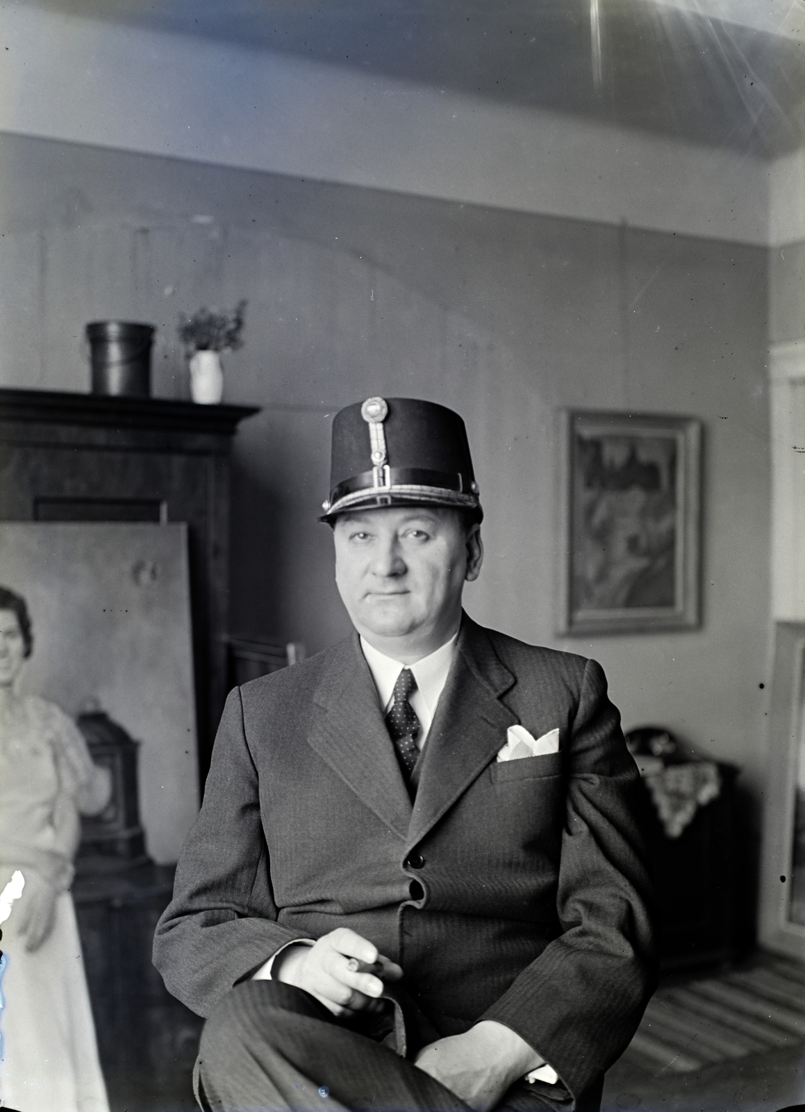 Hungary, Budapest XIII., Dráva utca 12. III. emelet, a felvétel Bánovszky Miklós festőművész műtermében portréfestéshez készült., 1940, Gyimesi Kinga, Bánovszky Miklós, Budapest, studio, Fortepan #129027