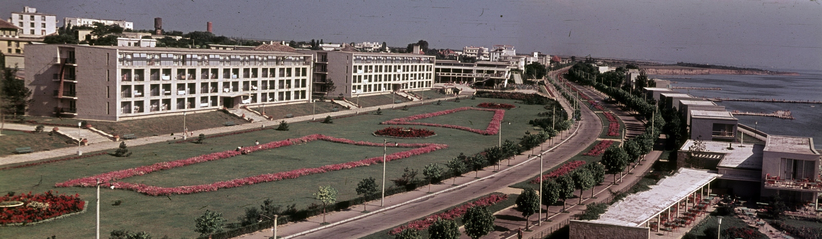 Romania, Eforie, (ekkor Vasile Roaită), Eforie-Nord, Bulevardul Tudor Vladimirescu., 1960, Heinzely Béla, colorful, panoramic photography, Fortepan #129251