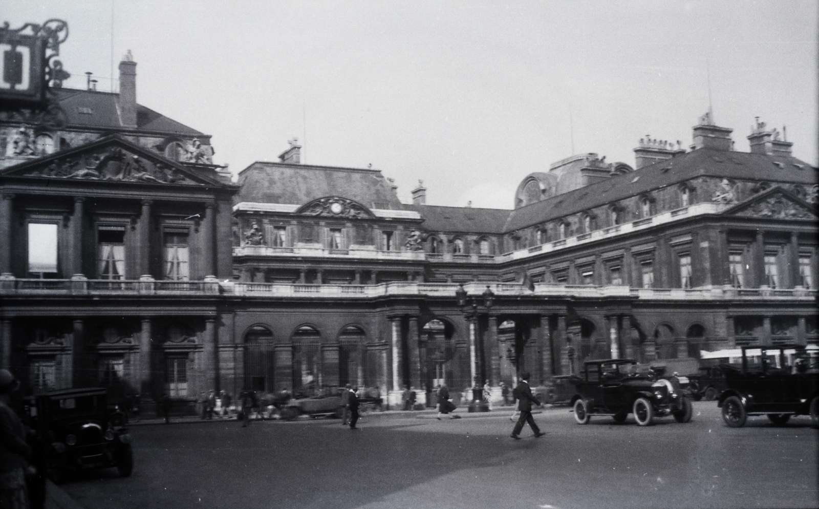 France, Paris, Place du Palais Royal, szemben a Királyi Palota., 1929, Horváth Miklós dr, Fortepan #129263
