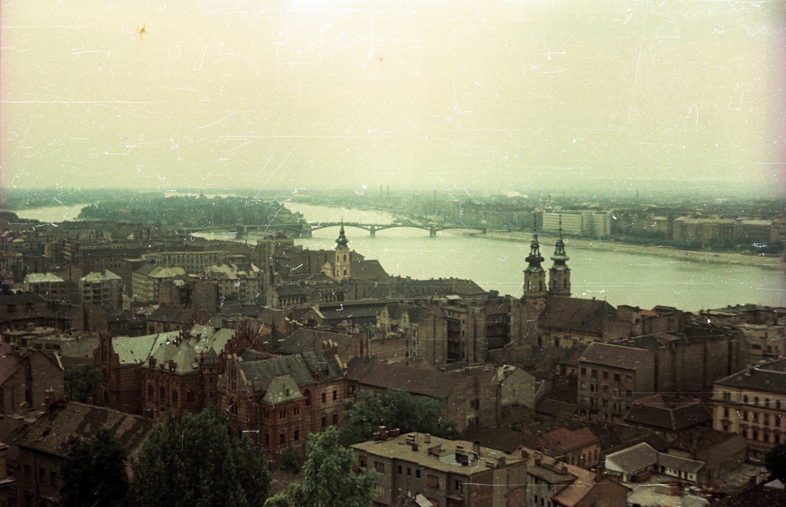 Hungary, Budapest I., kilátás a Halászbástyáról a Margit-sziget felé. Előtérben a Toldy Ferenc Gimnázium., 1957, Horváth Miklós dr, colorful, picture, Budapest, Fortepan #129329