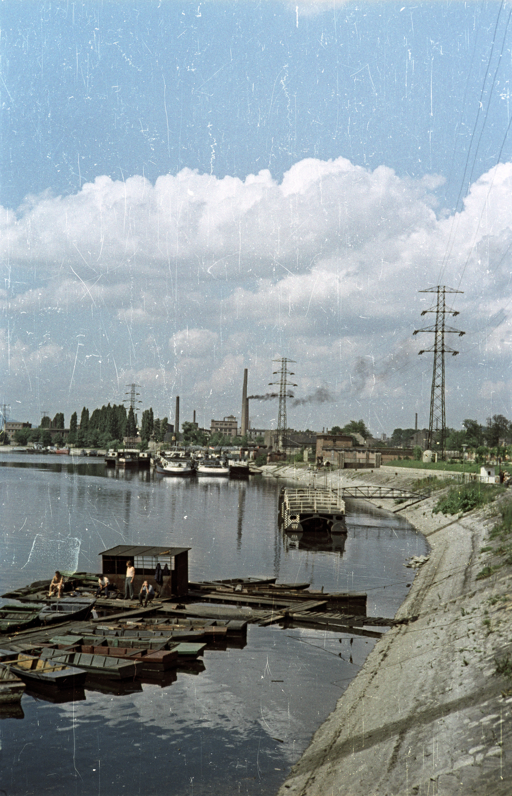 Hungary, Budapest IV., Újpesti-öböl, MAHART hajójavító. Jobbra a Váci út., 1963, Horváth Miklós dr, colorful, Budapest, Fortepan #129520