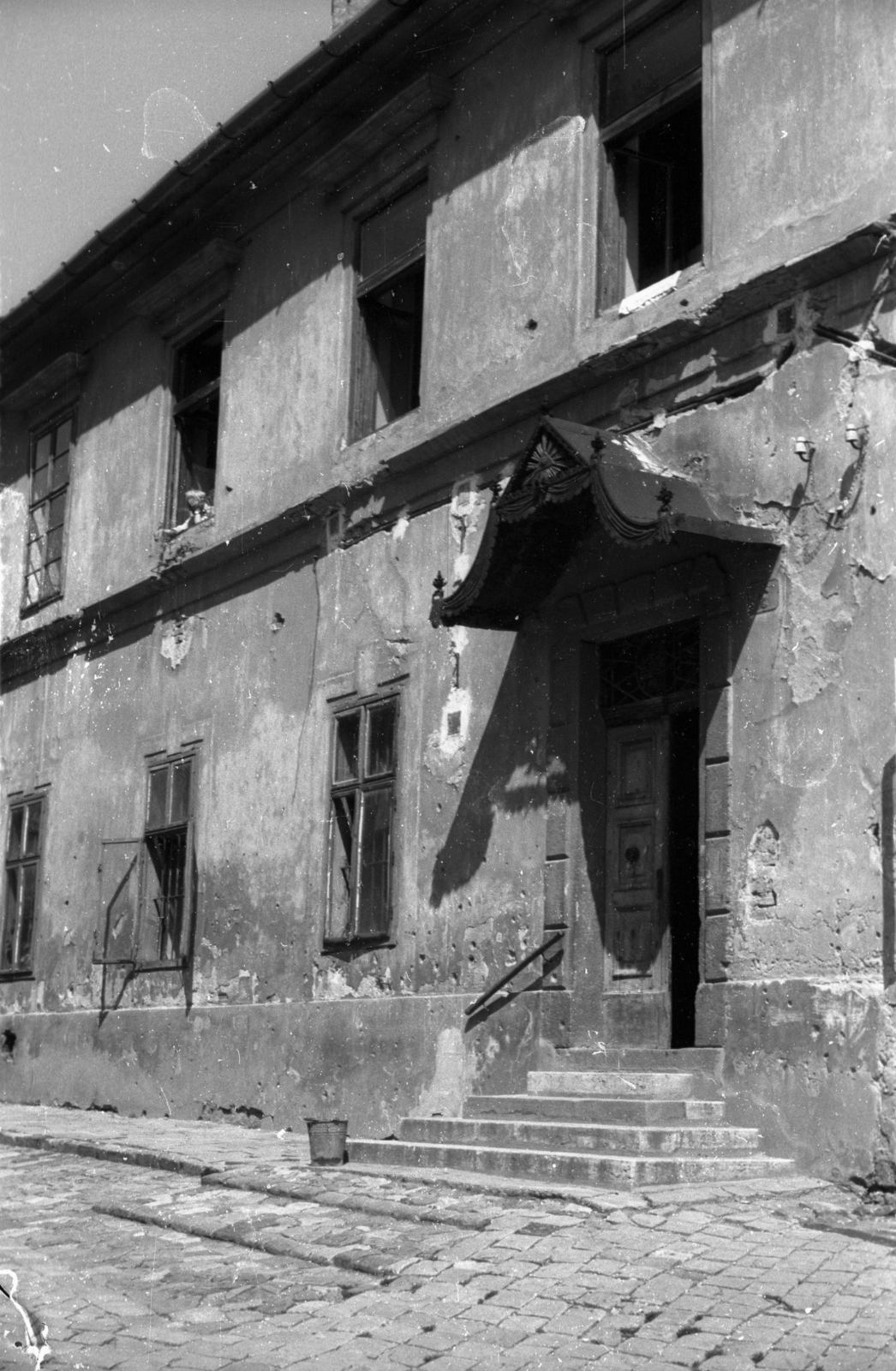 Hungary, Győr, a Káptalandomb 2-4. számú épület., 1961, Hunyady József, Fortepan #129575