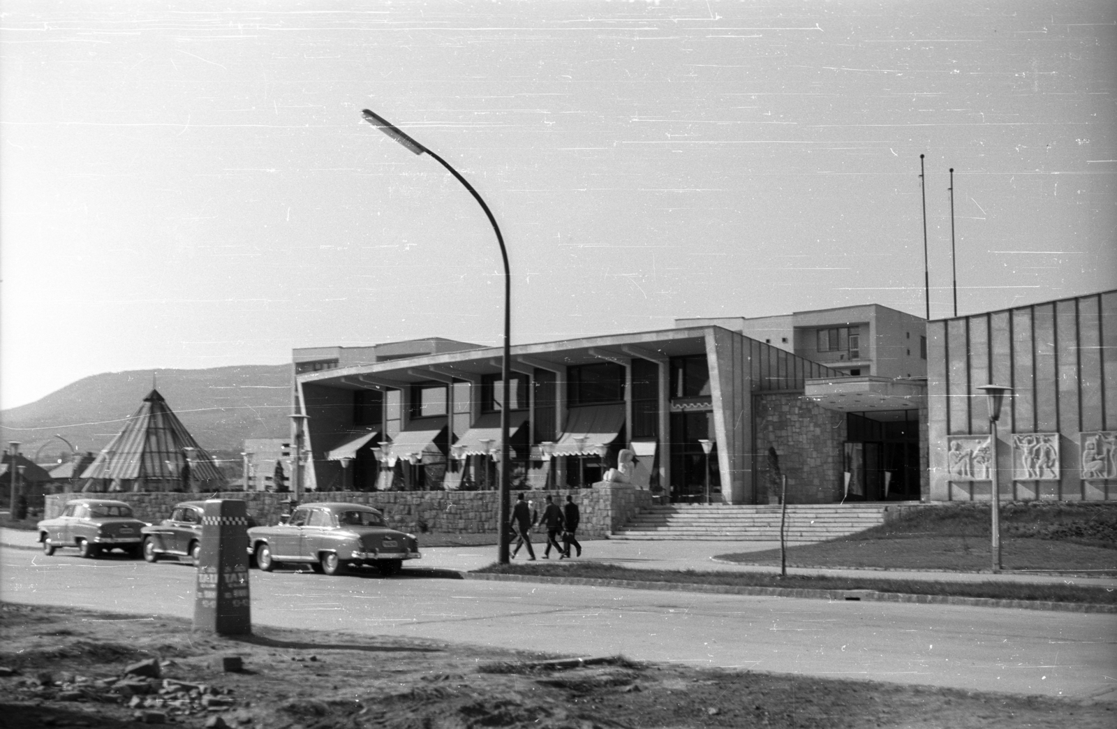 Hungary, Uránváros, Pécs, Esztergár Lajos utca (39-es dandár út), Olympia étterem., 1965, Hunyady József, Fortepan #129680