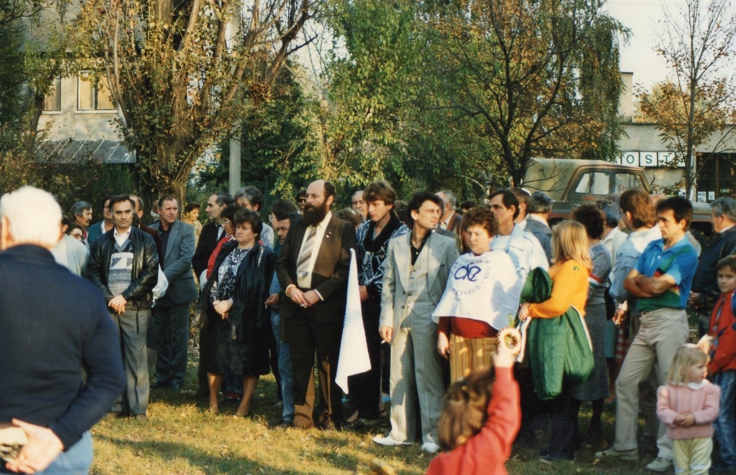 Magyarország, Göd, (Alsógöd), Kossuth tér., 1989, Kovacsik Tamás, posta, Szabad Demokraták Szövetsége, rendszerváltás, Fortepan #129854